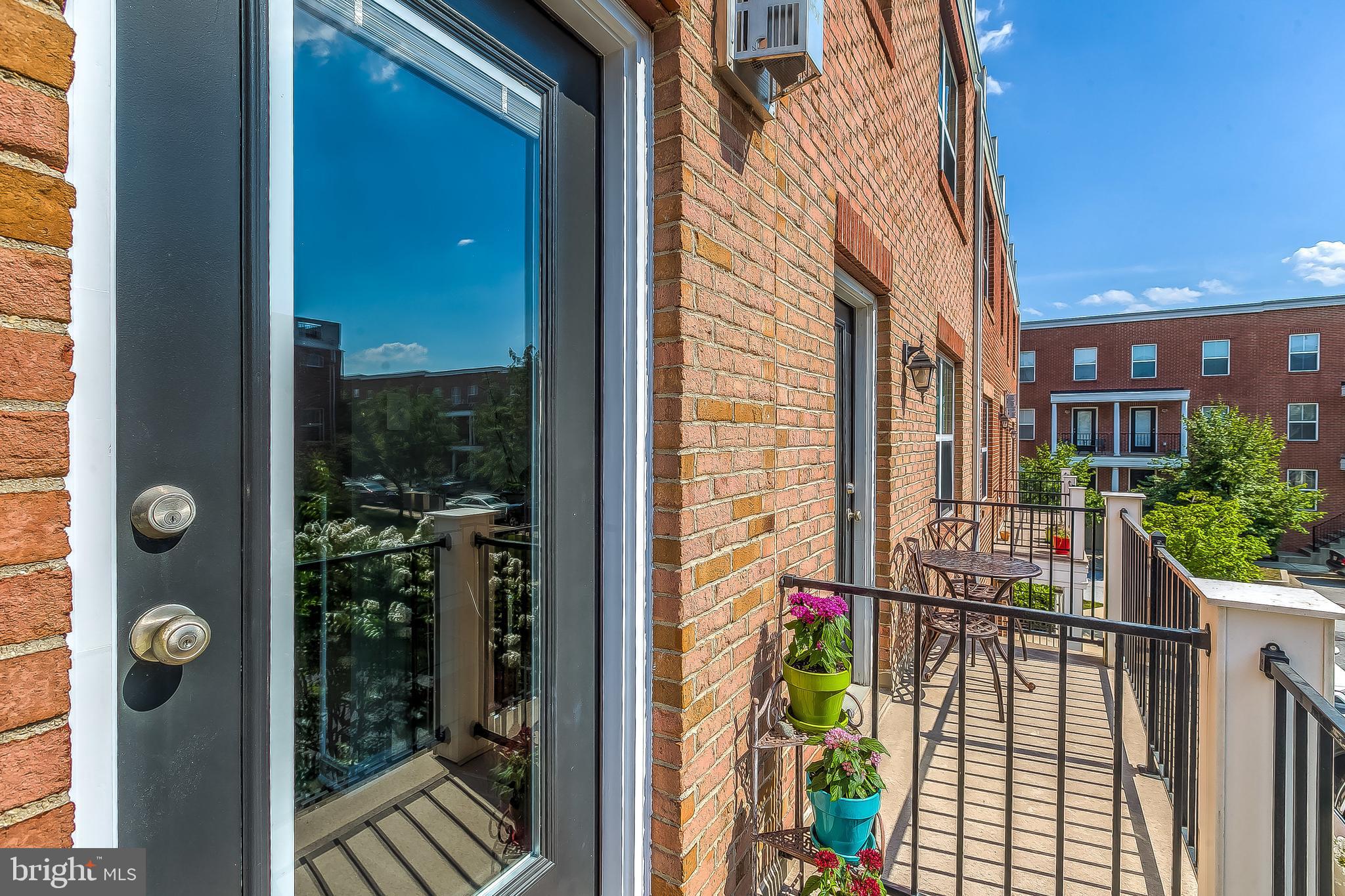 ATHENA SQUARE - Residential