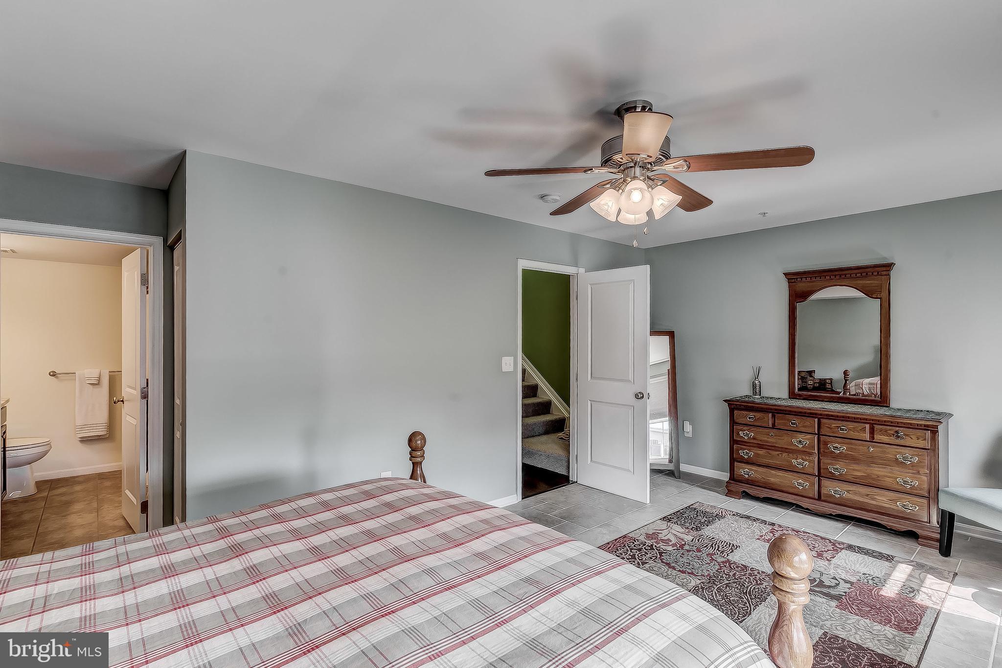 ATHENA SQUARE - Residential