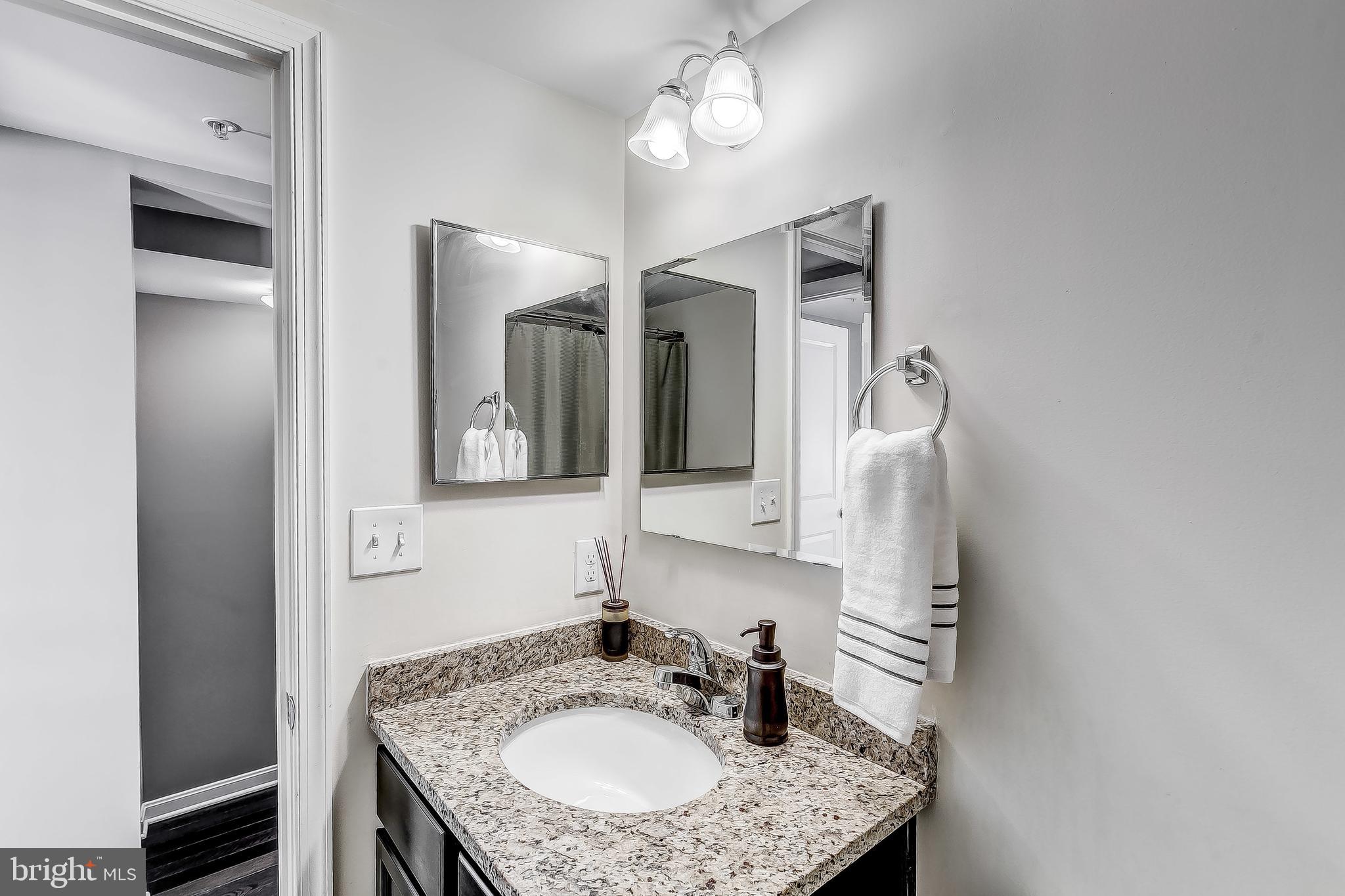 ATHENA SQUARE - Residential