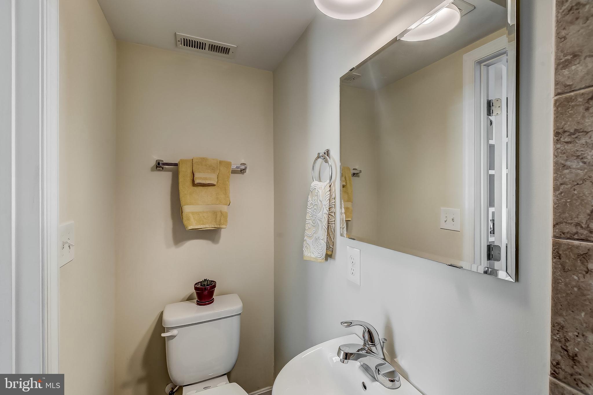 ATHENA SQUARE - Residential