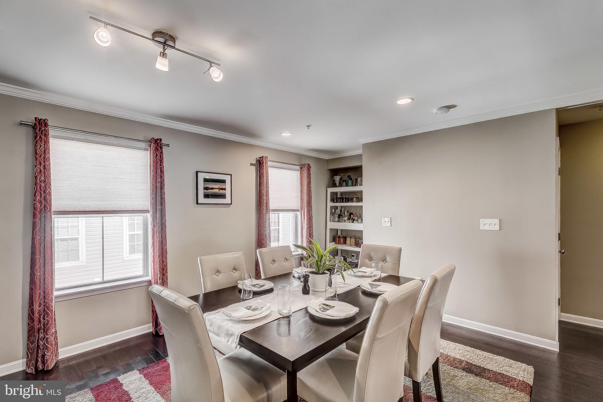 ATHENA SQUARE - Residential