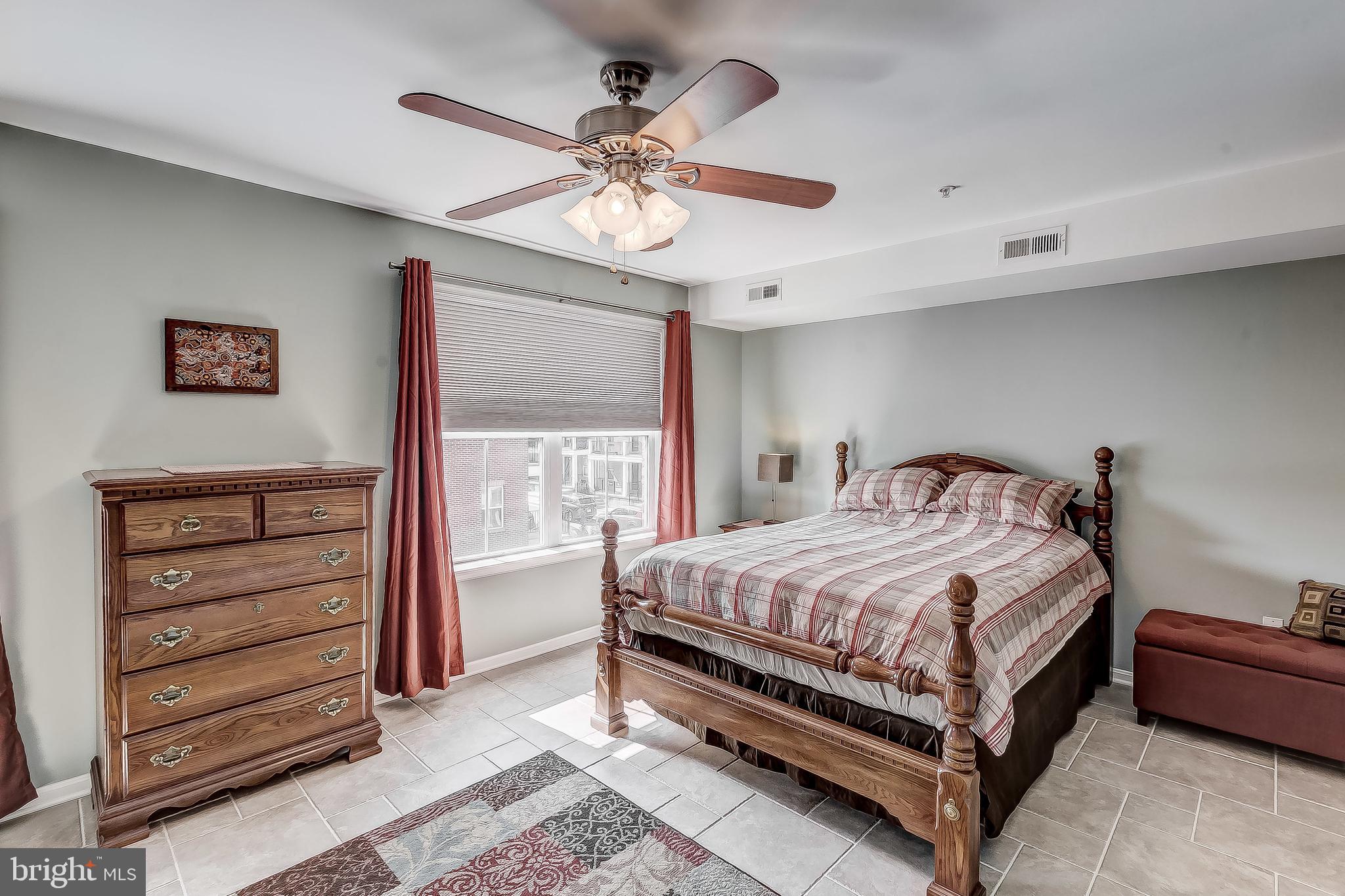 ATHENA SQUARE - Residential