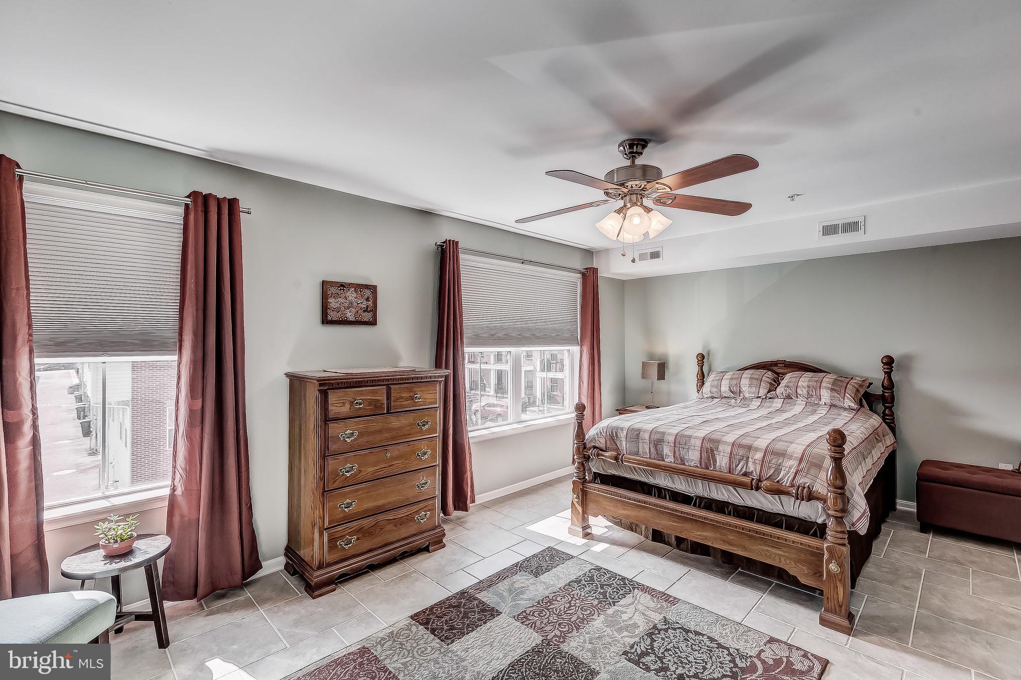 ATHENA SQUARE - Residential