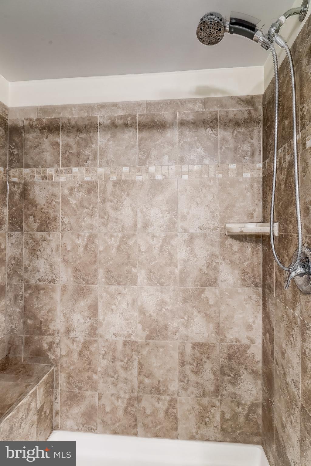 ATHENA SQUARE - Residential