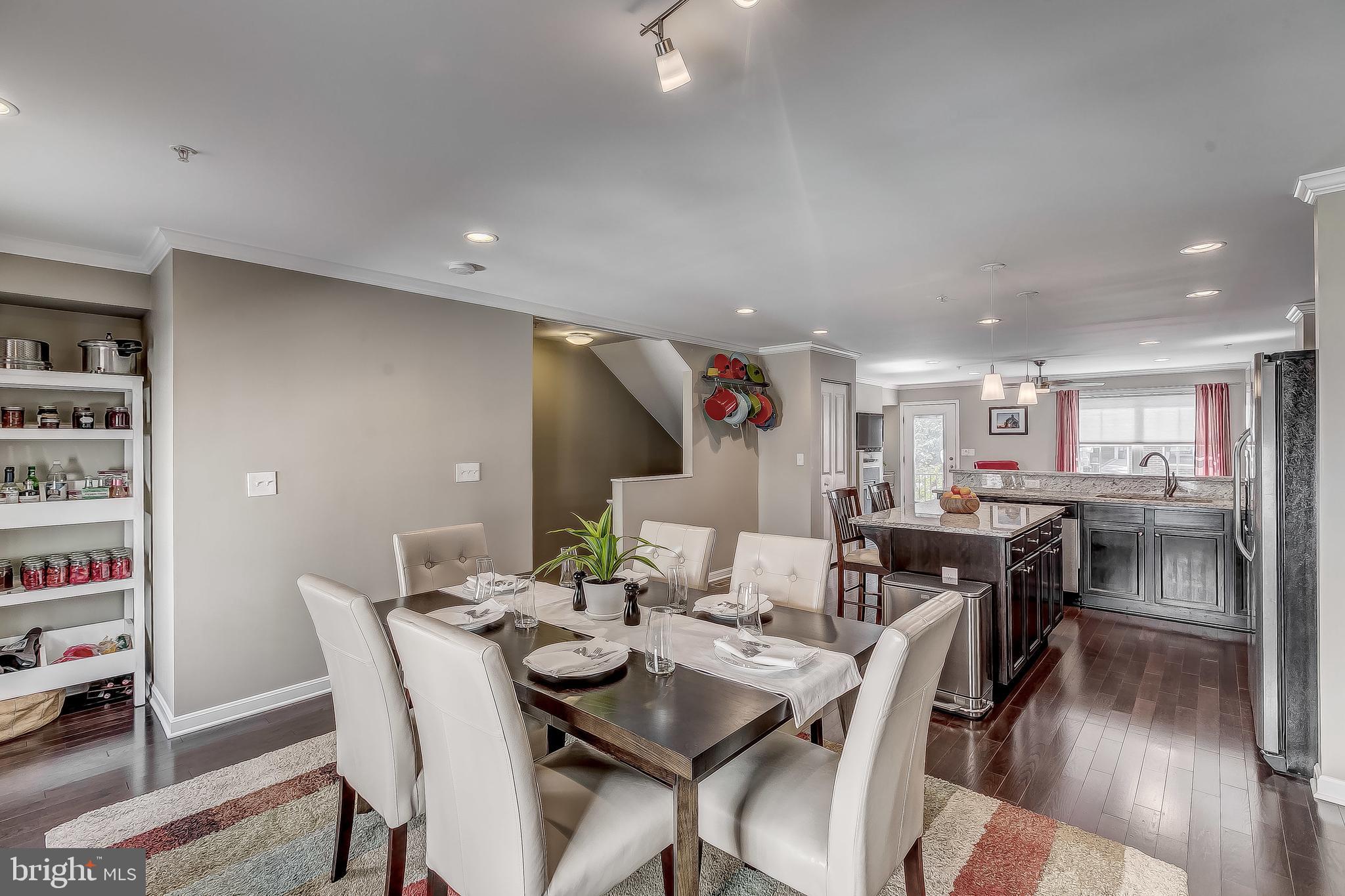 ATHENA SQUARE - Residential