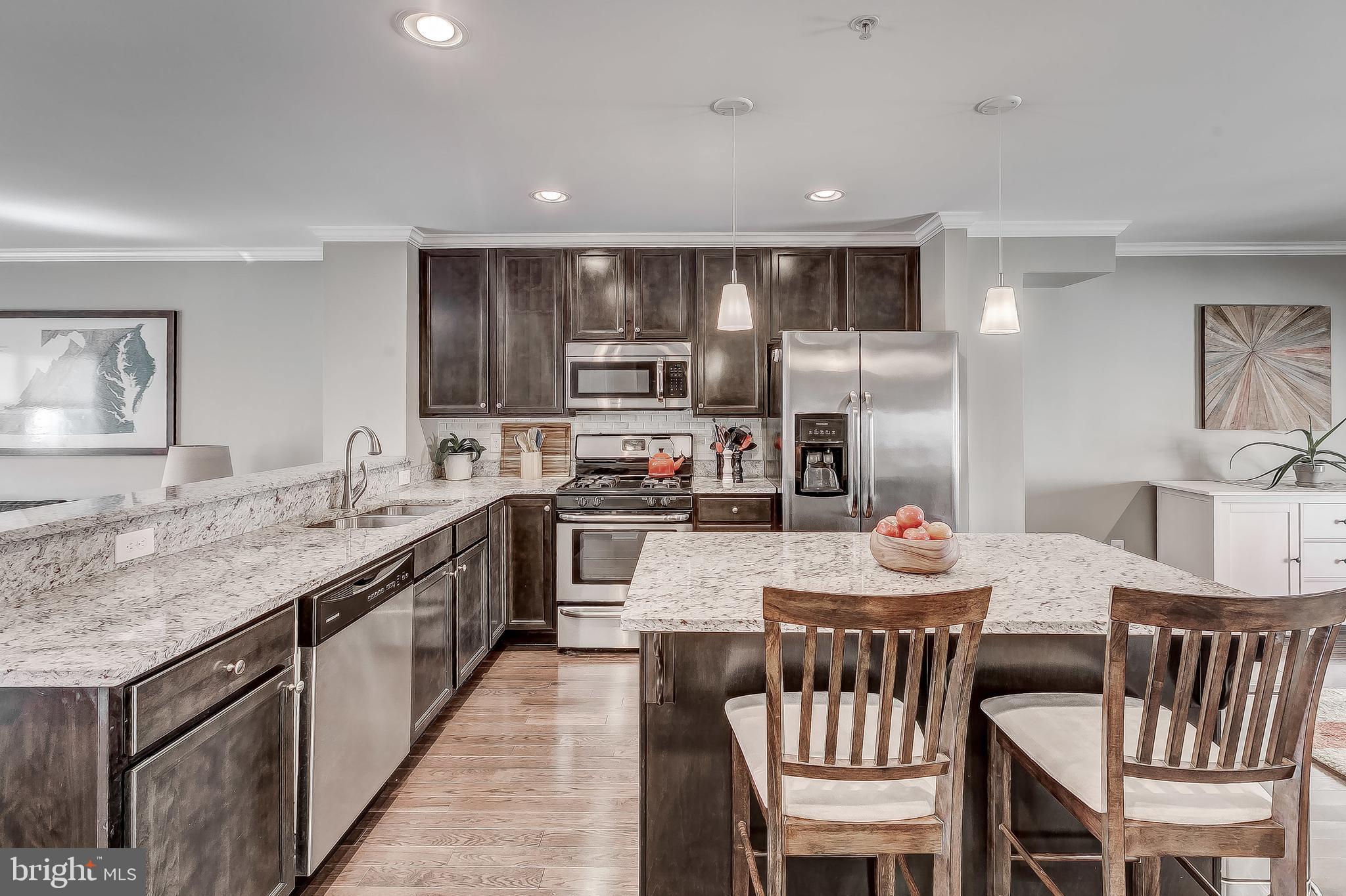 ATHENA SQUARE - Residential