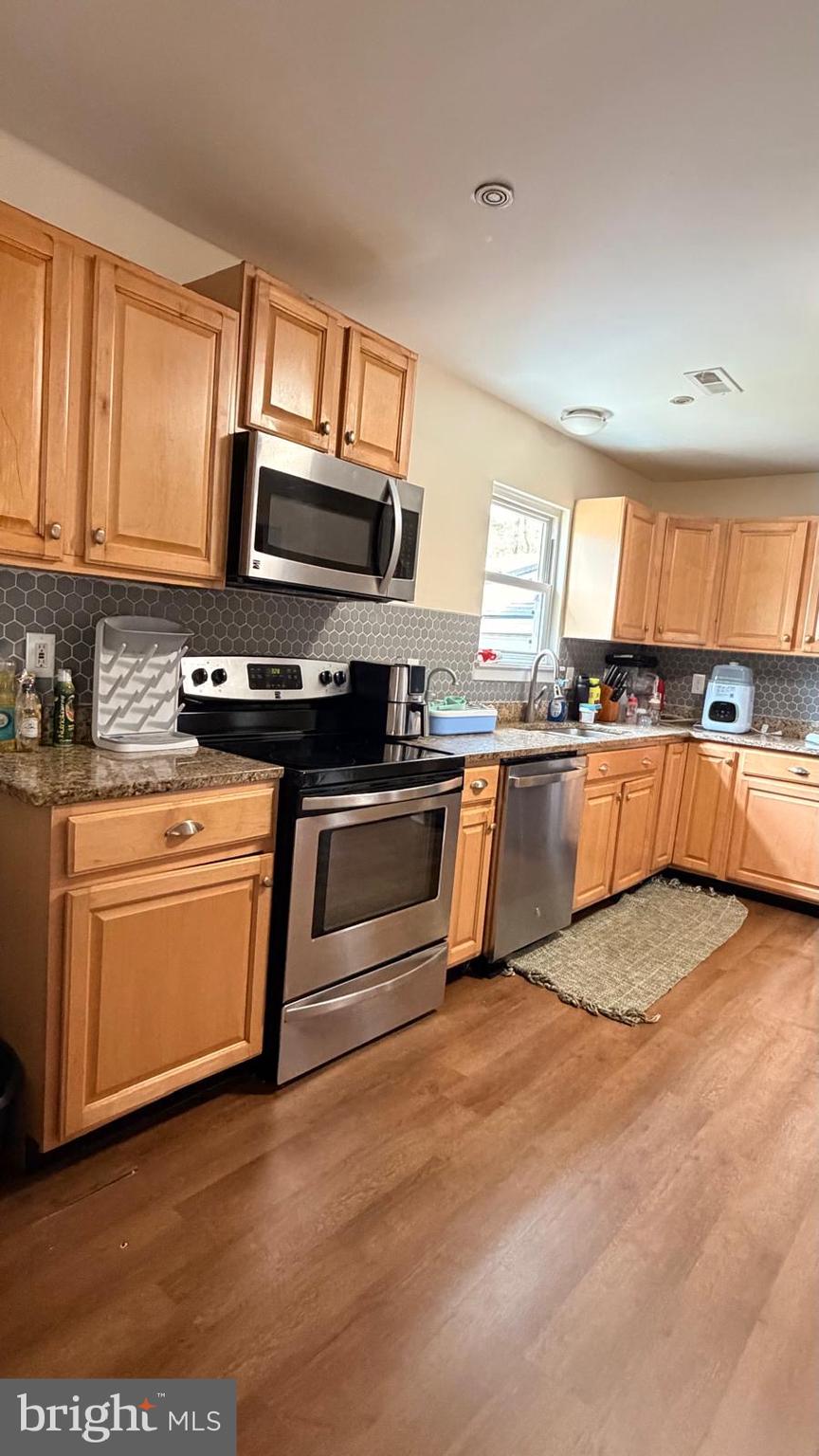 CAMPBELL CREEK VILLAGE - Residential