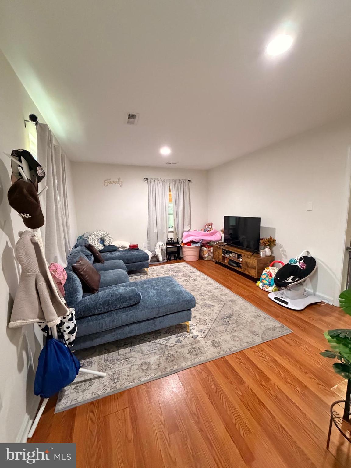 CAMPBELL CREEK VILLAGE - Residential