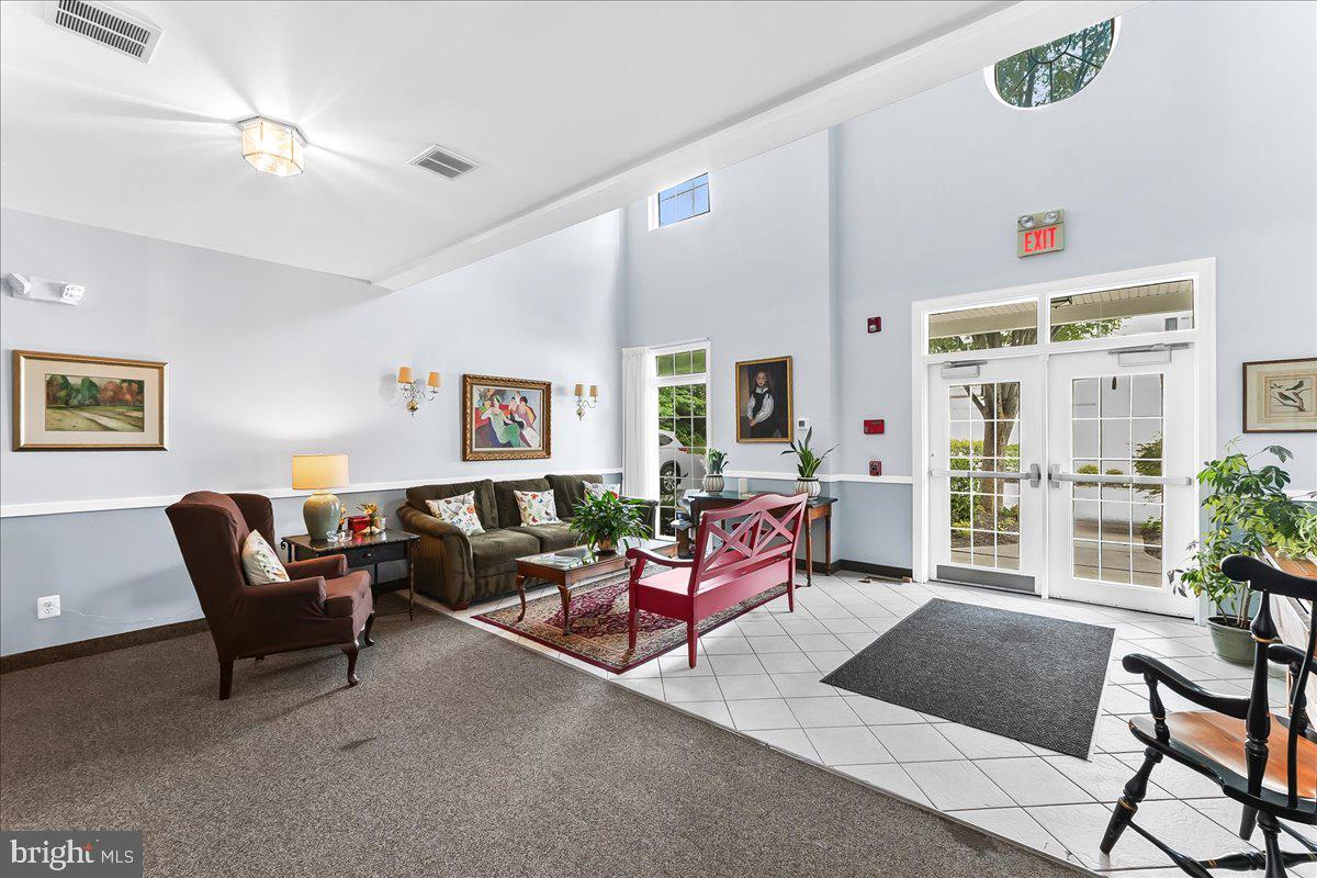 123 VICTORIA GARDENS DRIVE A
