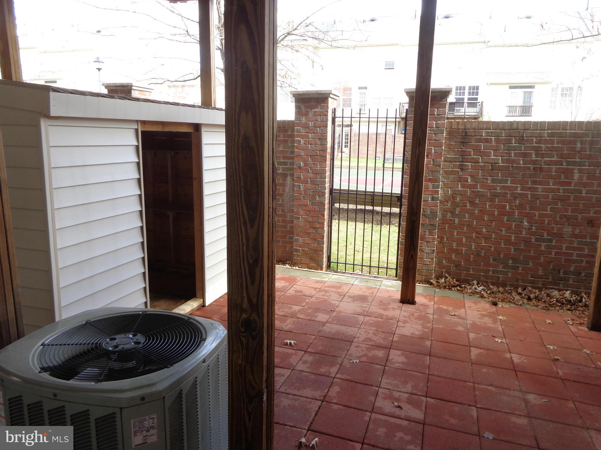 ROCKLAND VILLAGE - Residential