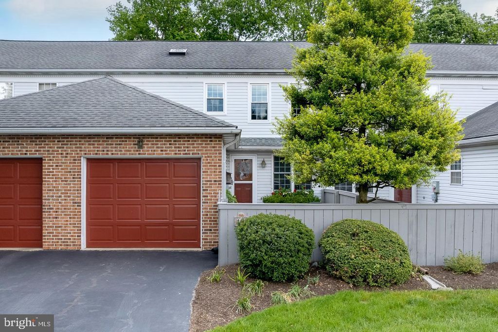 Photo of 149 PINNACLE POINT DR, LANCASTER, PA 17601 (MLS # PALA2035080)