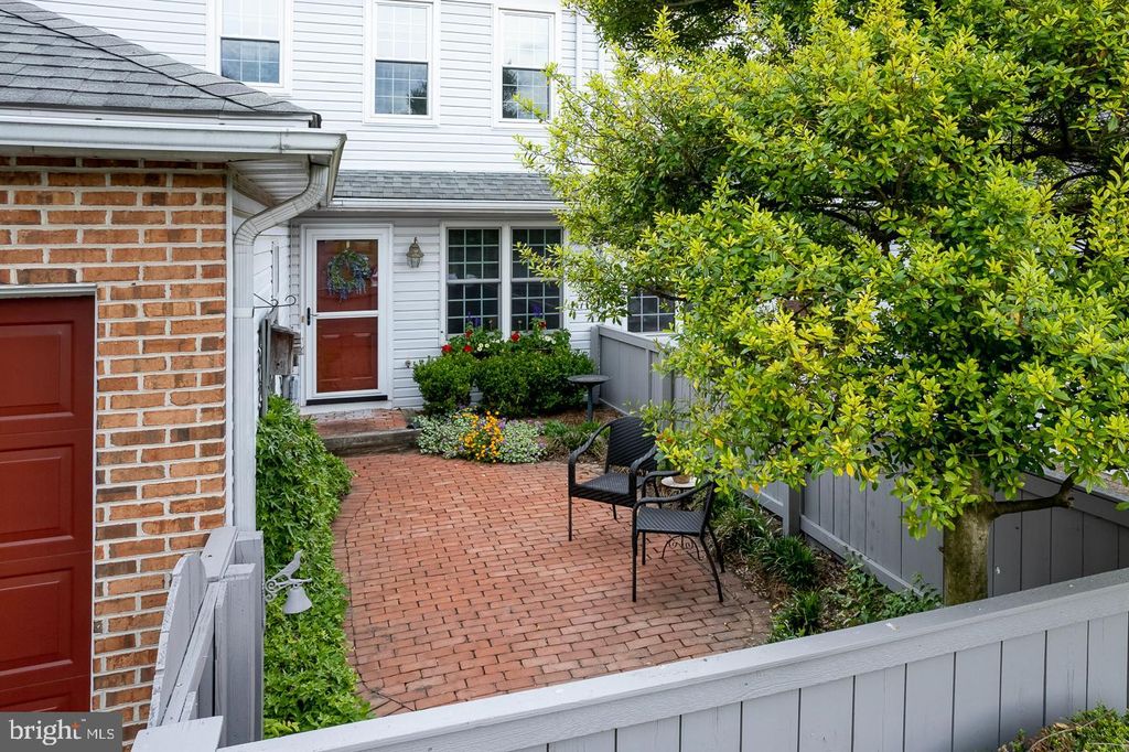 Photo of 149 PINNACLE POINT DR, LANCASTER, PA 17601 (MLS # PALA2035080)