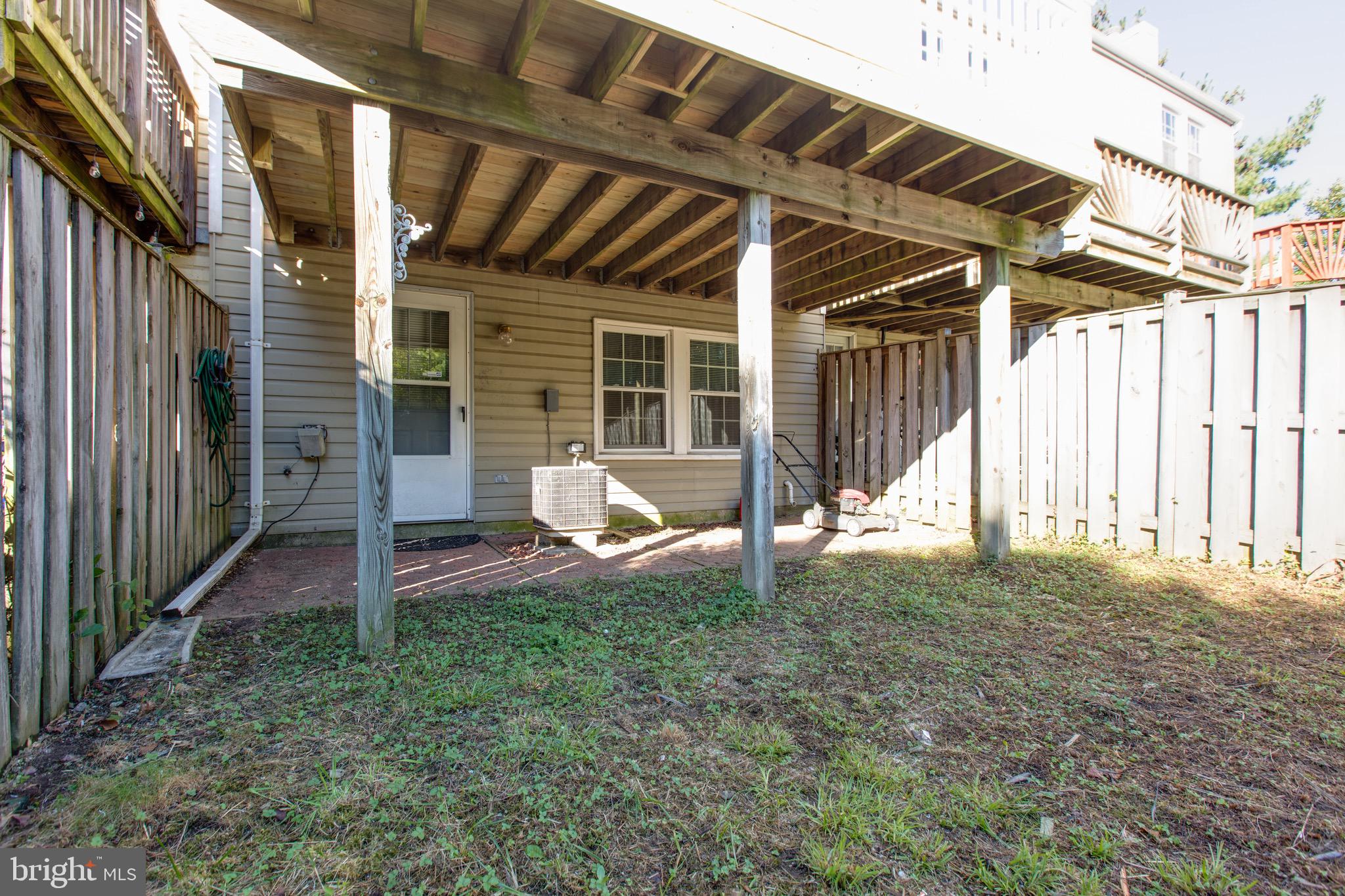 BRIGHTFIELD - Residential Lease