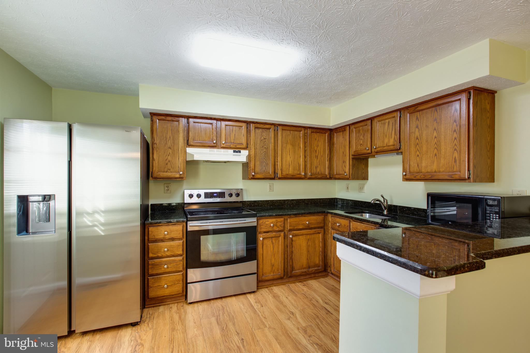 BRIGHTFIELD - Residential Lease