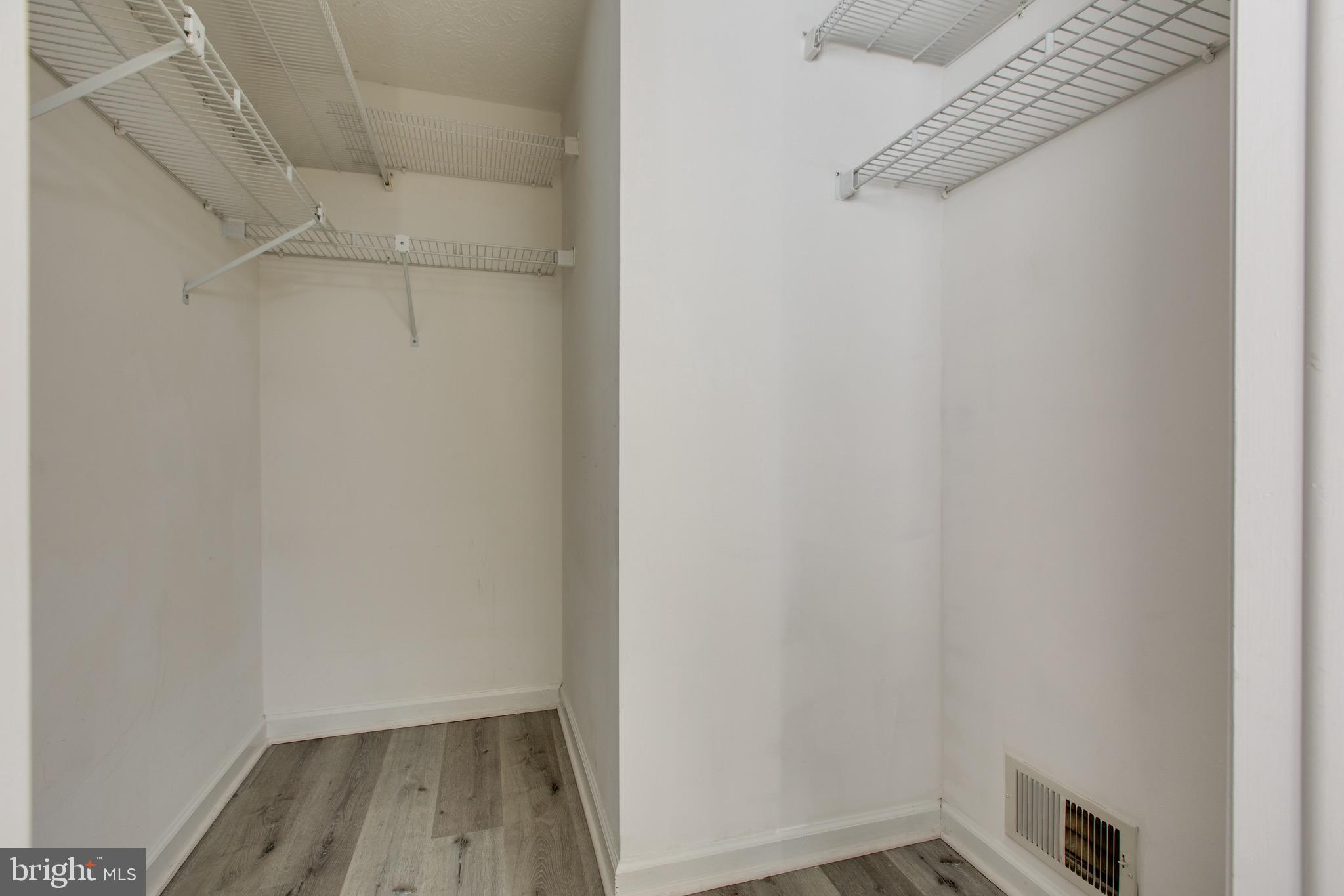 BRIGHTFIELD - Residential Lease