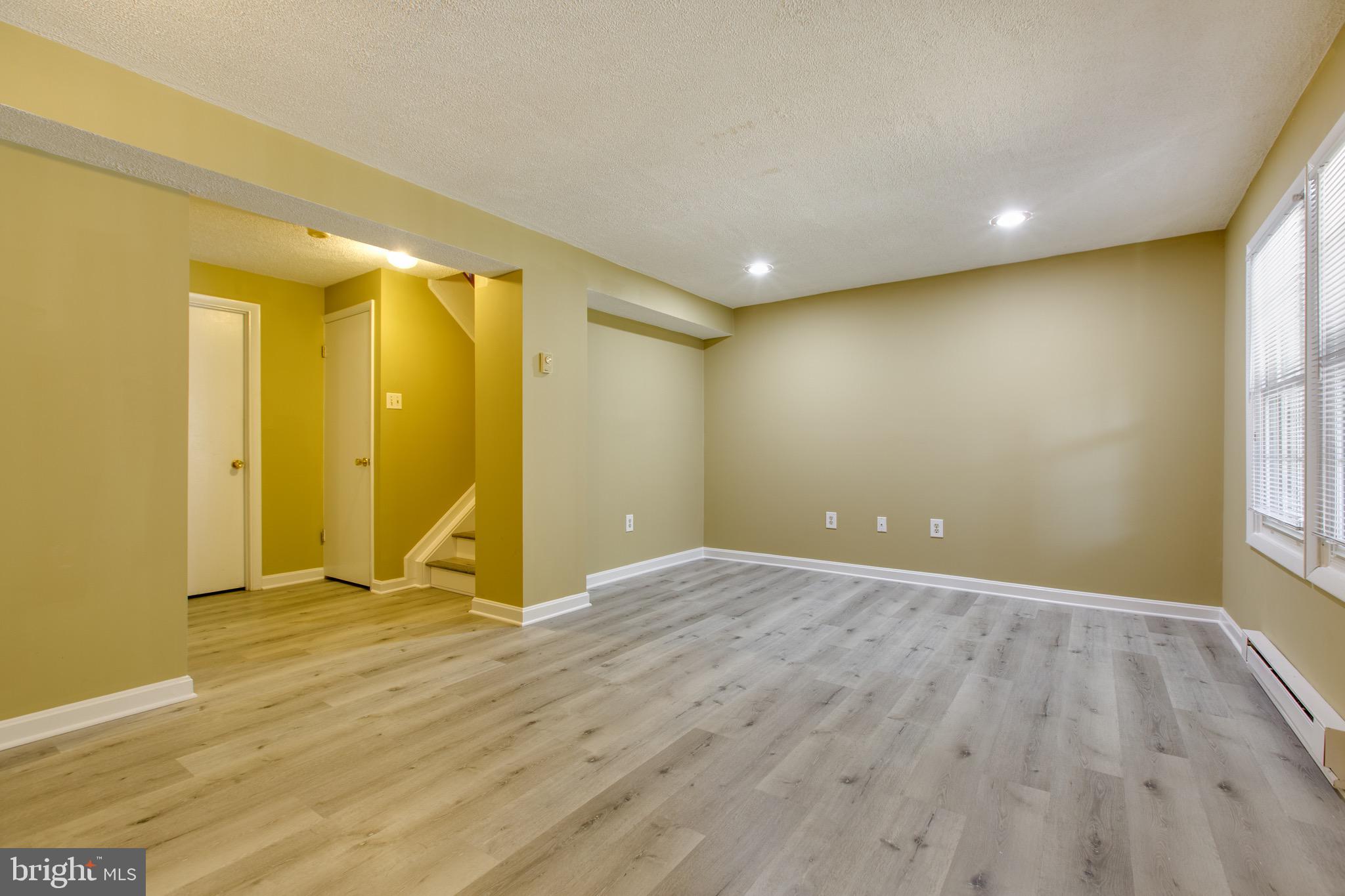 BRIGHTFIELD - Residential Lease