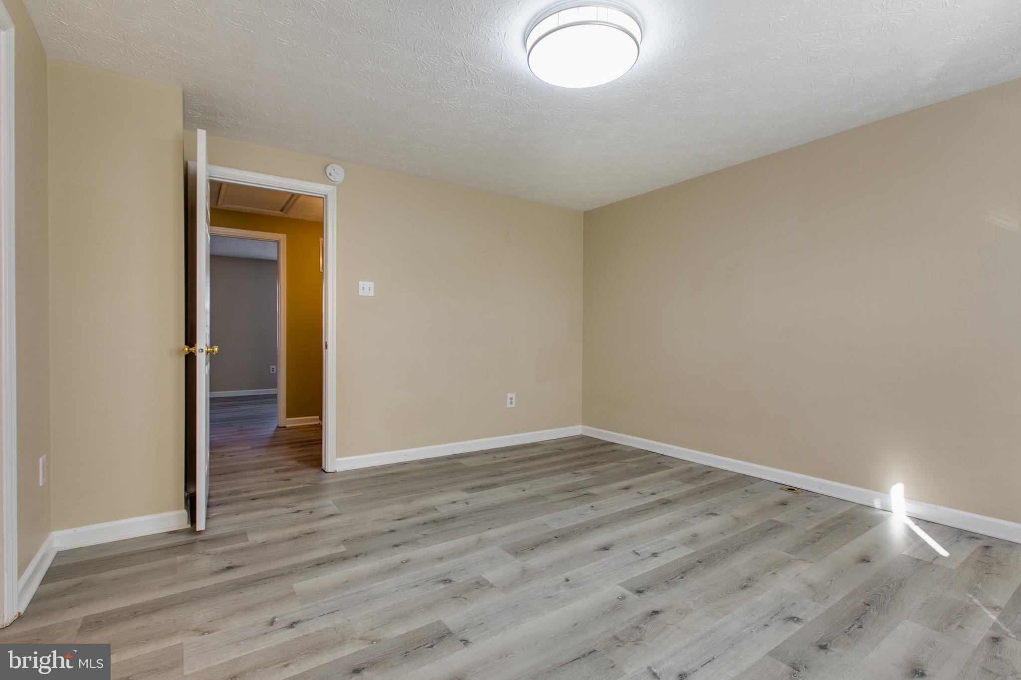 BRIGHTFIELD - Residential Lease