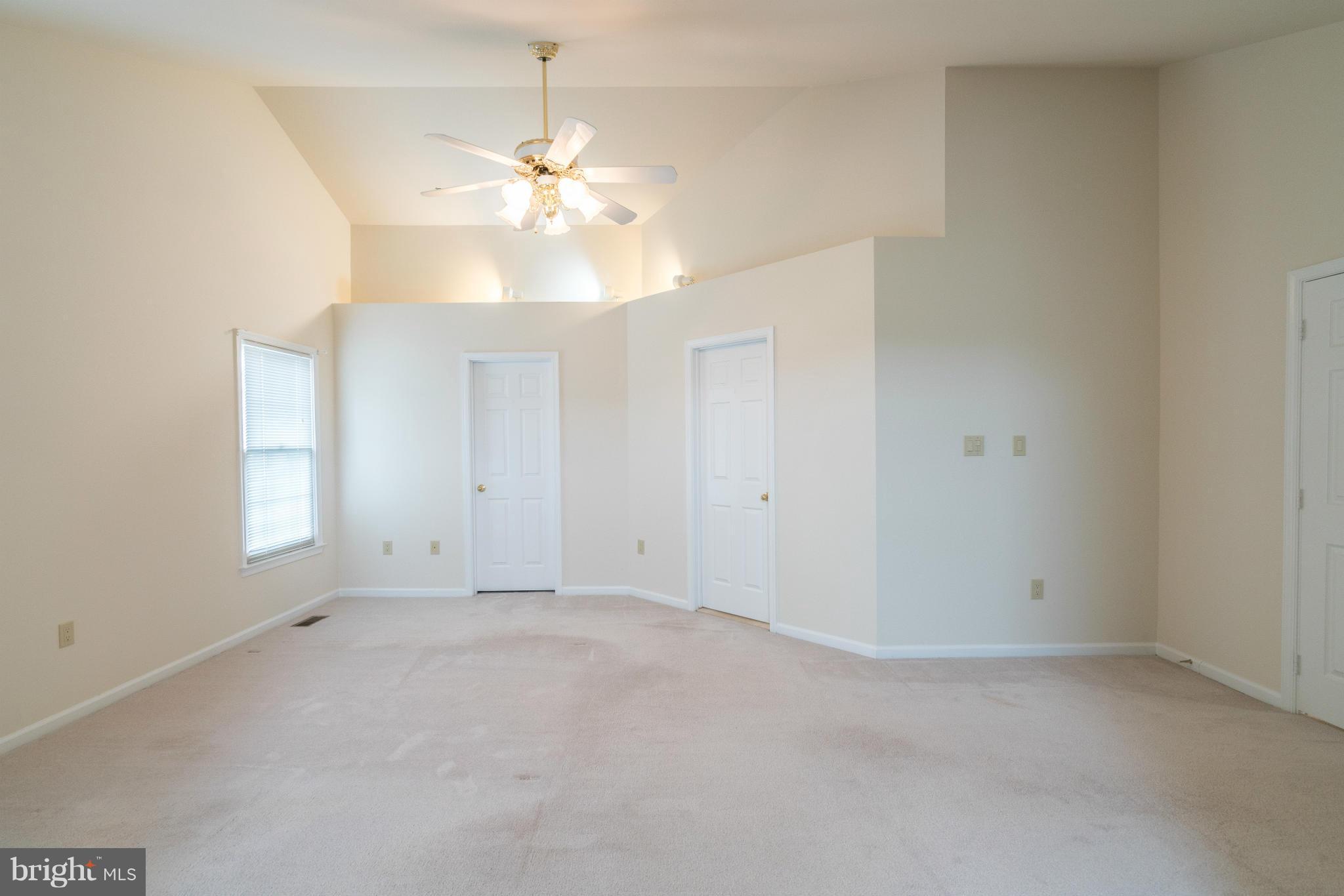 POTOMAC LAKES - Residential