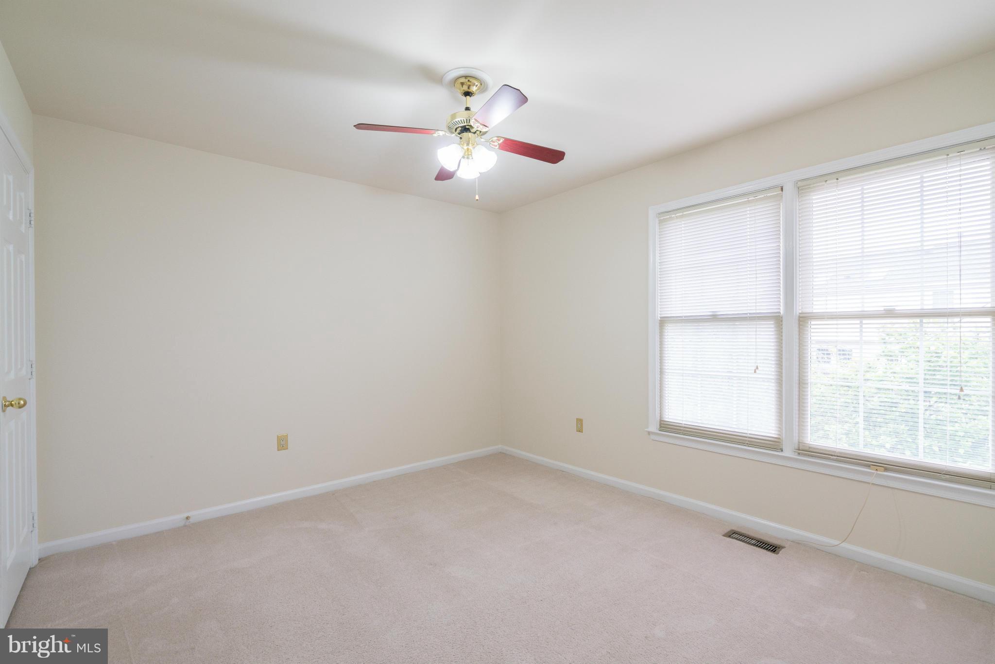 POTOMAC LAKES - Residential