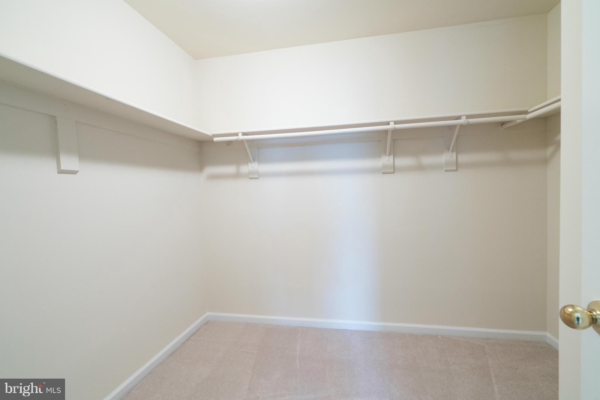 POTOMAC LAKES - Residential