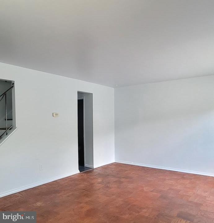 KENT VILLAGE - Residential Lease