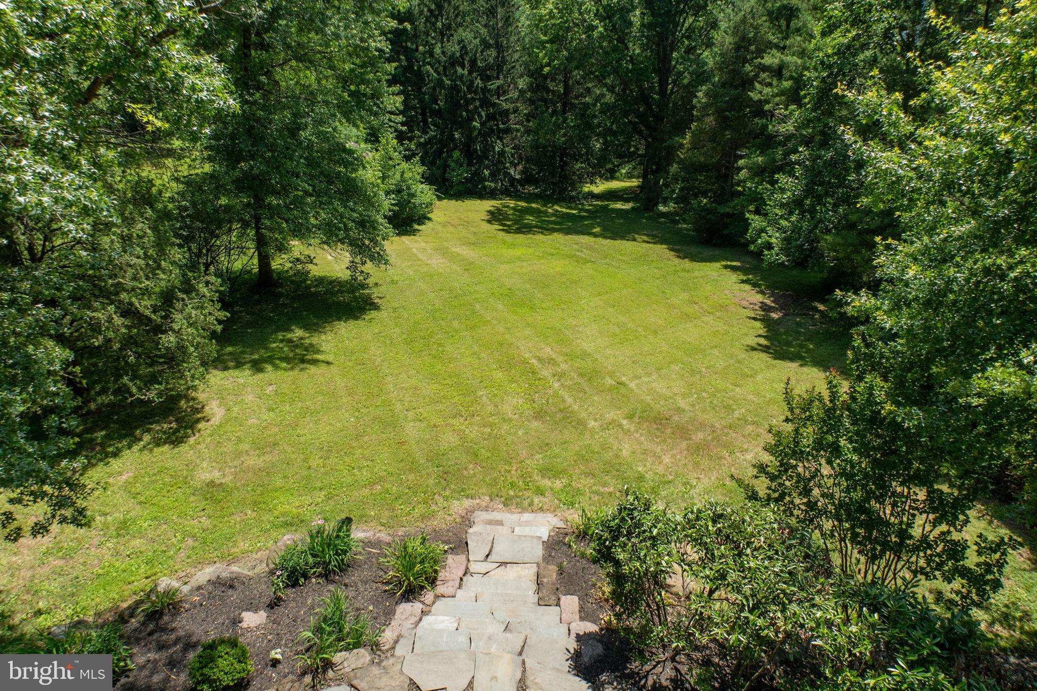 860 TEMPLE ROAD