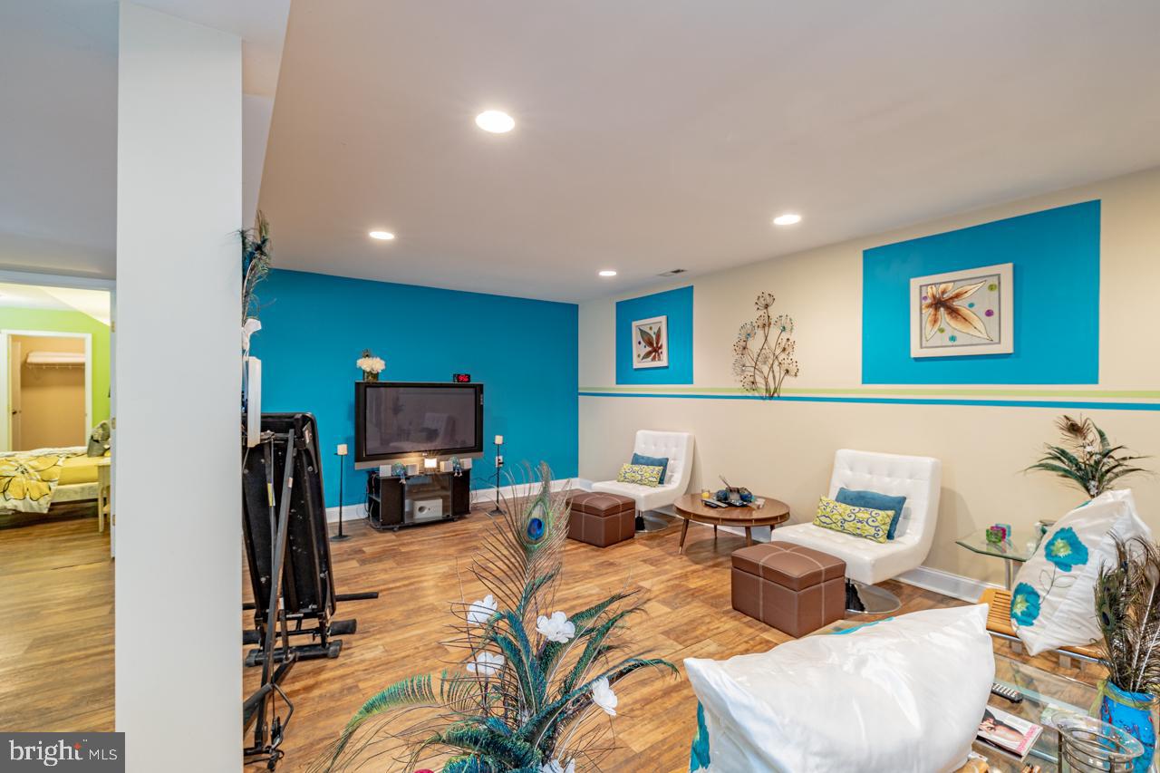 EARLY MANOR - Residential