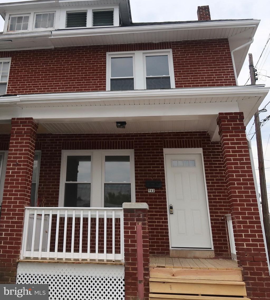 Photo of 712 Bierman Avenue, YORK, PA 17401 (MLS # PAYK2089506)