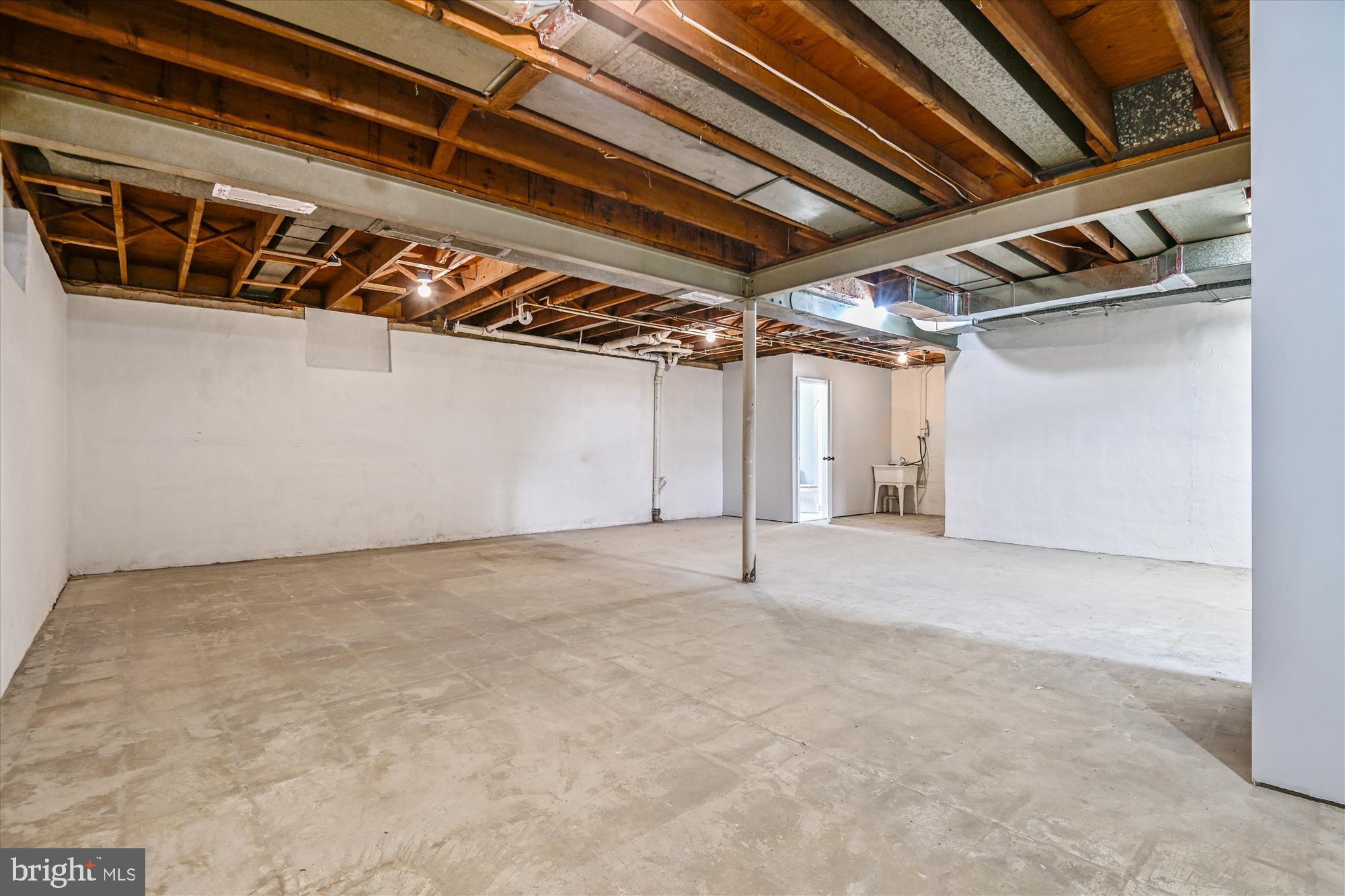 ROLAND TERRACE - Residential