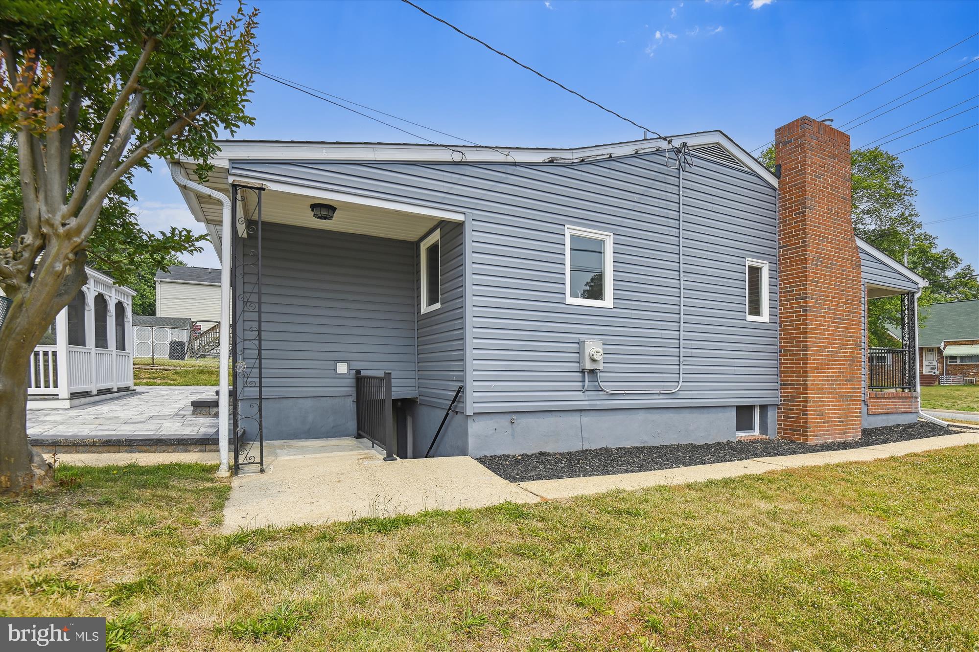 ROLAND TERRACE - Residential