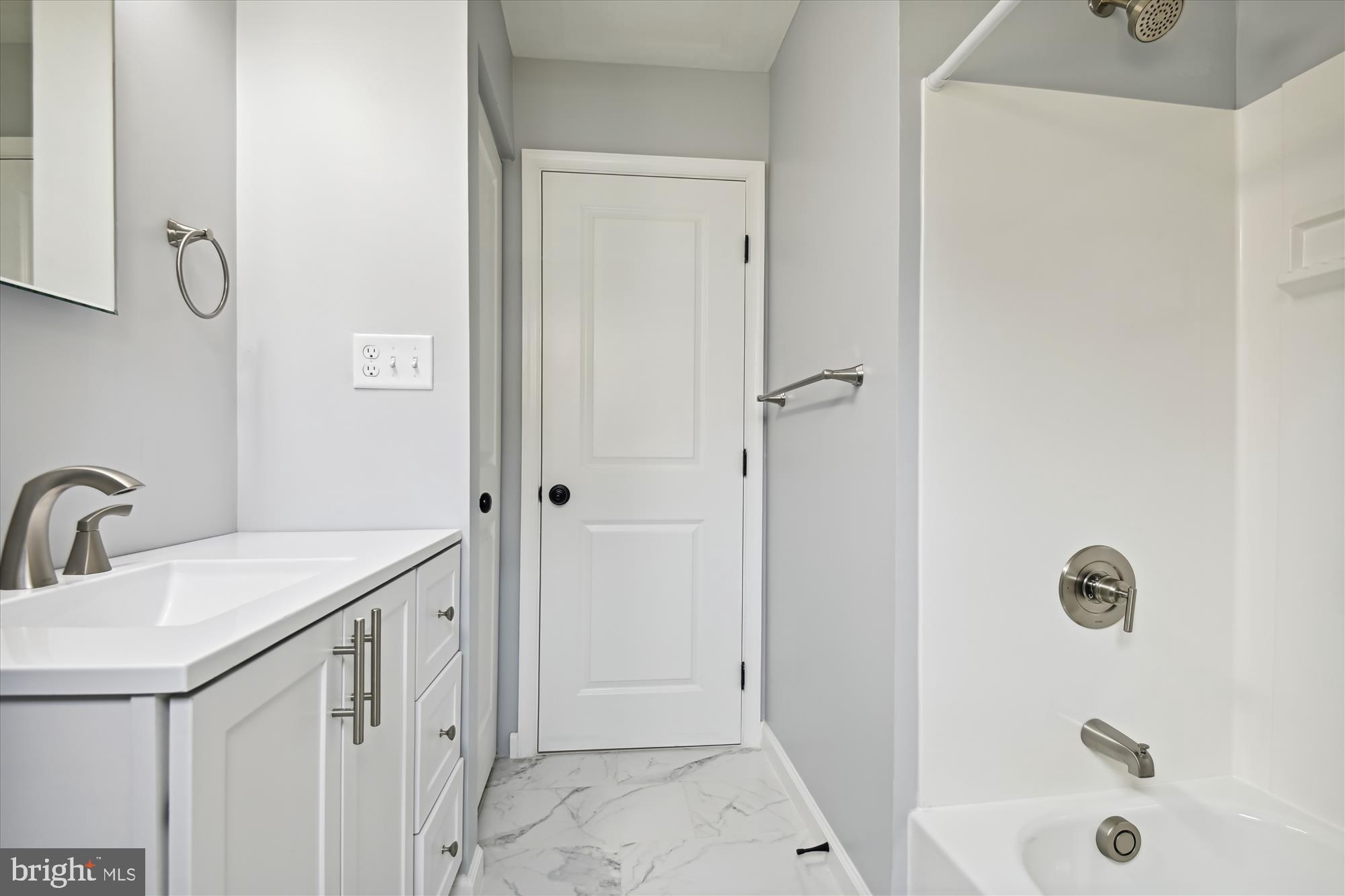 ROLAND TERRACE - Residential