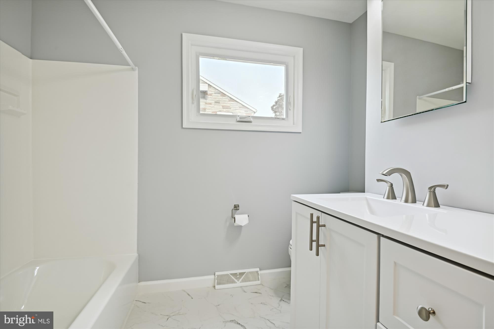 ROLAND TERRACE - Residential