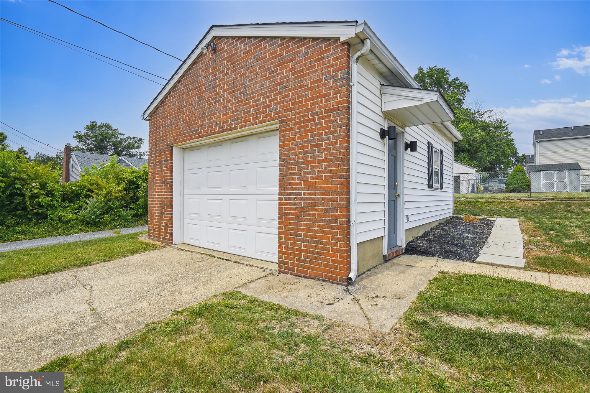 ROLAND TERRACE - Residential