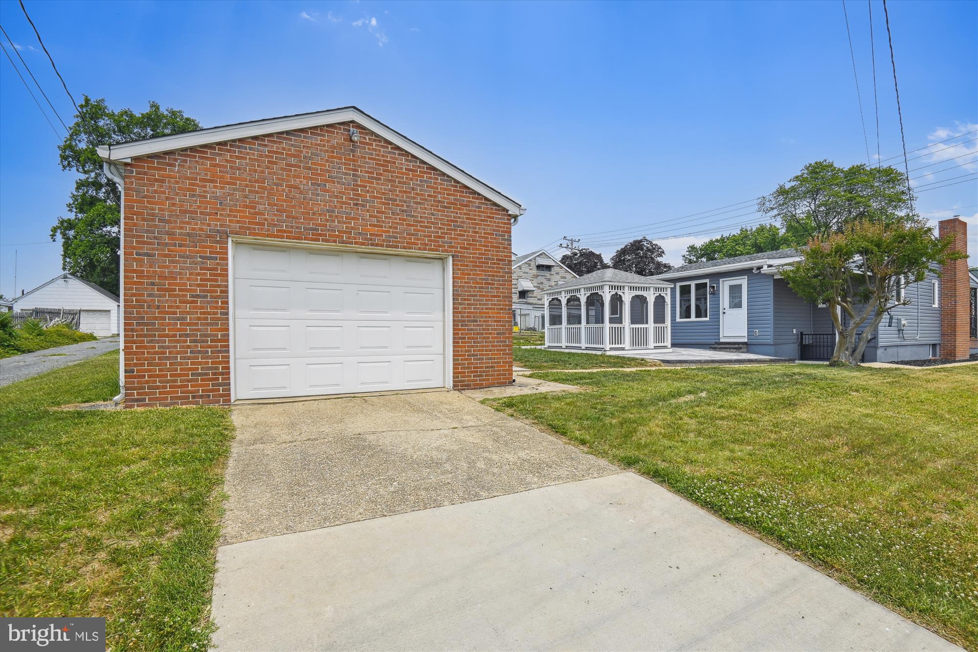 ROLAND TERRACE - Residential