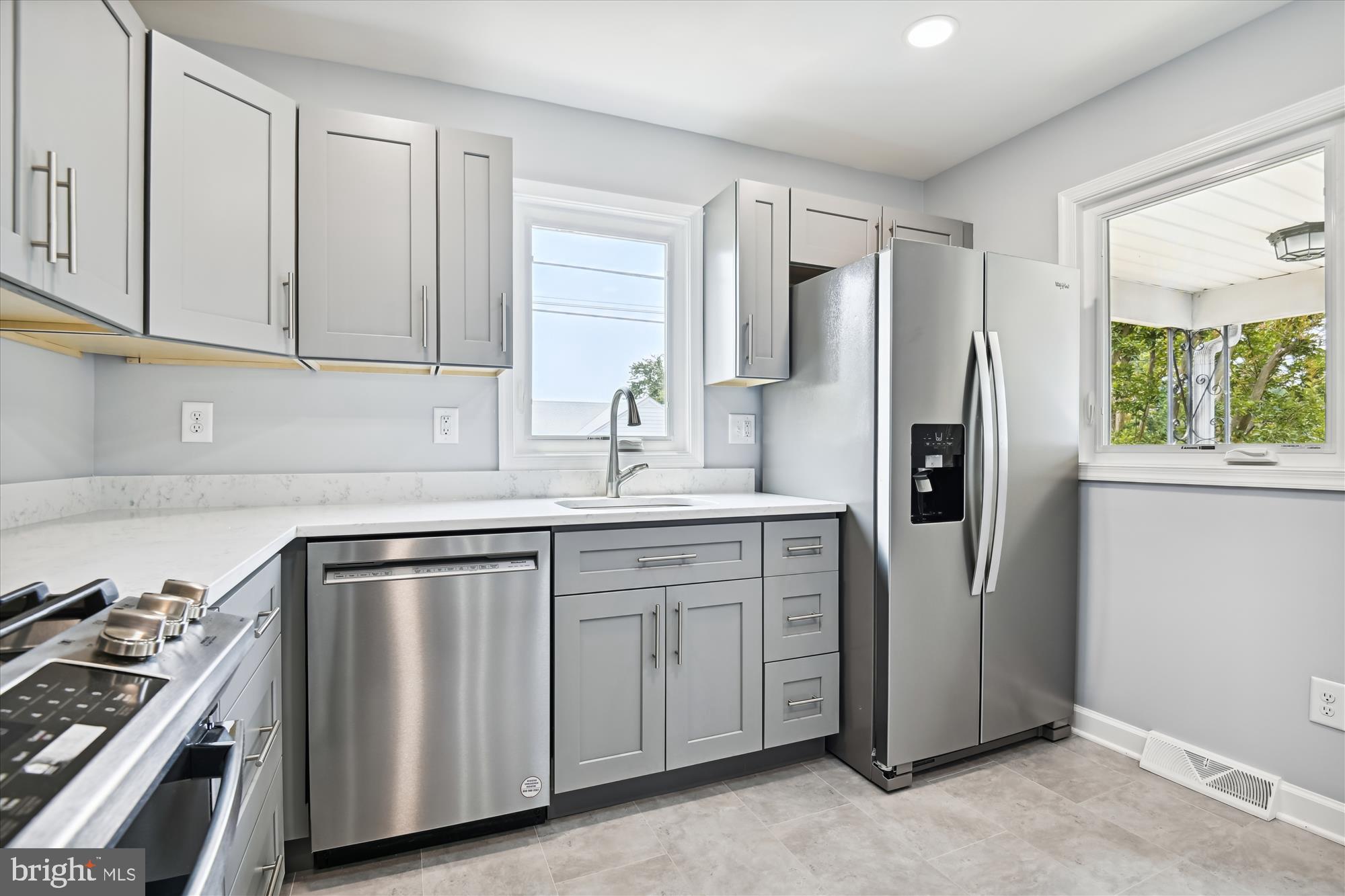 ROLAND TERRACE - Residential