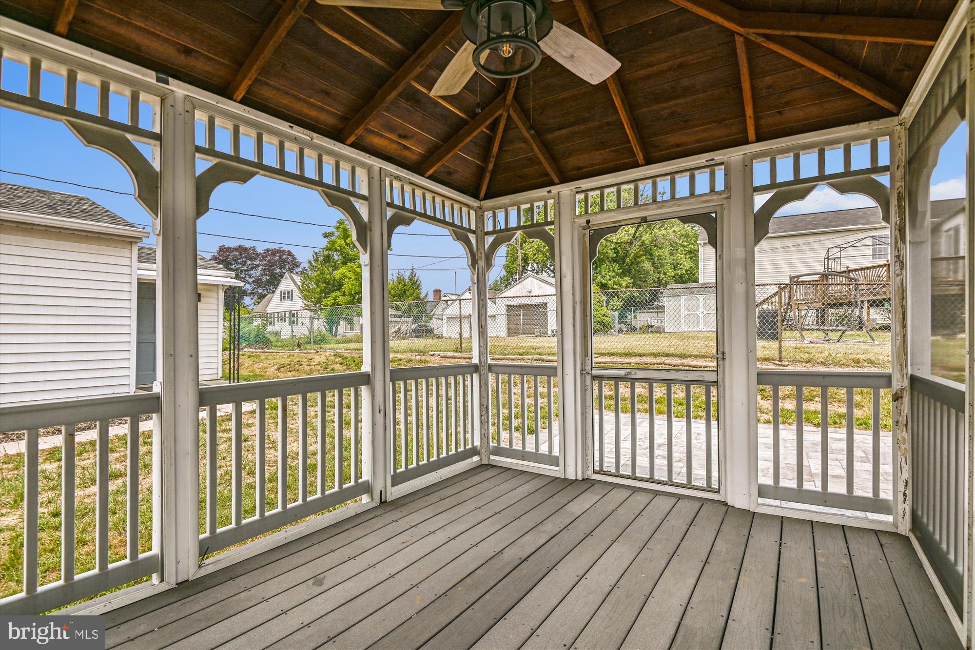 ROLAND TERRACE - Residential