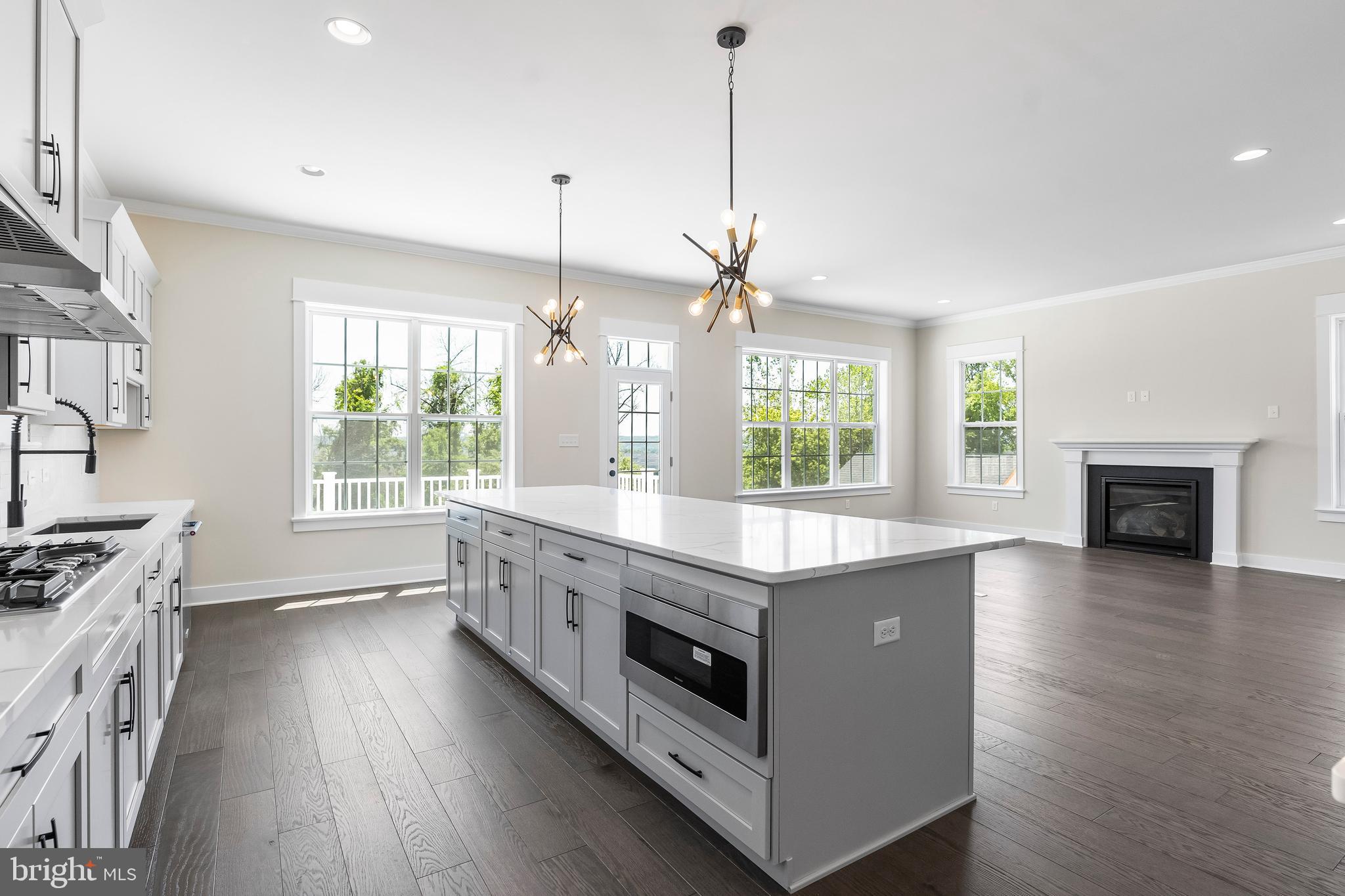 SPRING OAK - Residential