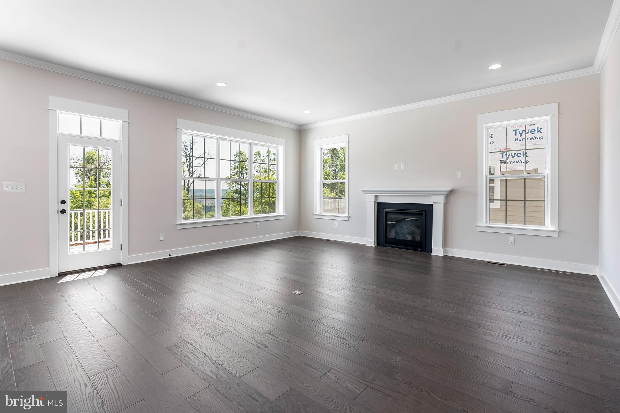 SPRING OAK - Residential