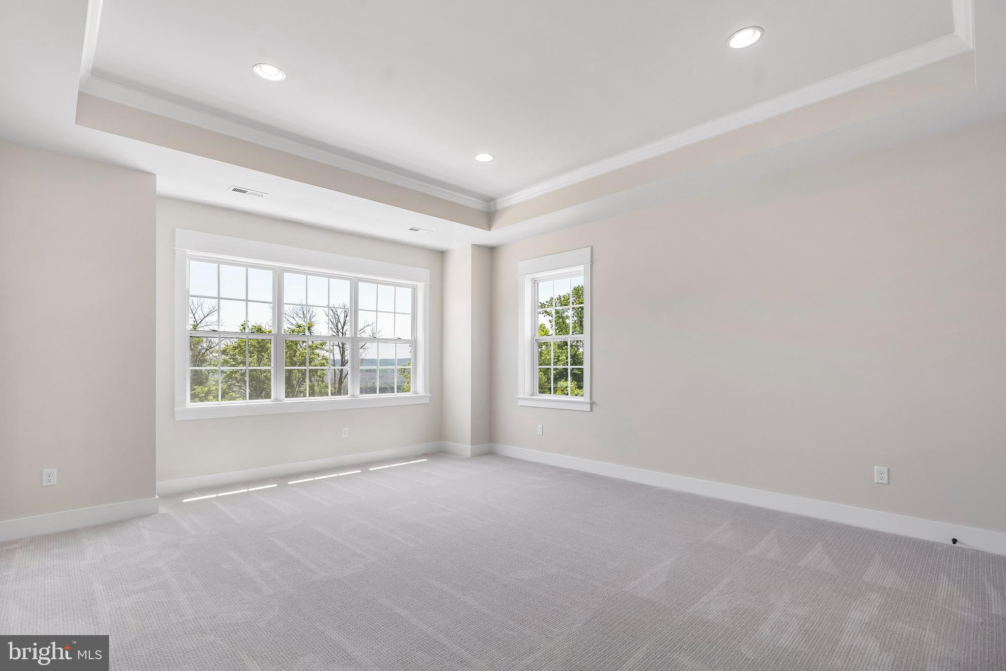 SPRING OAK - Residential