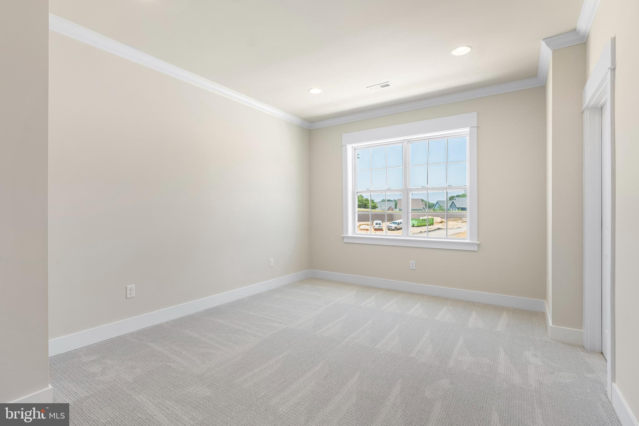 SPRING OAK - Residential