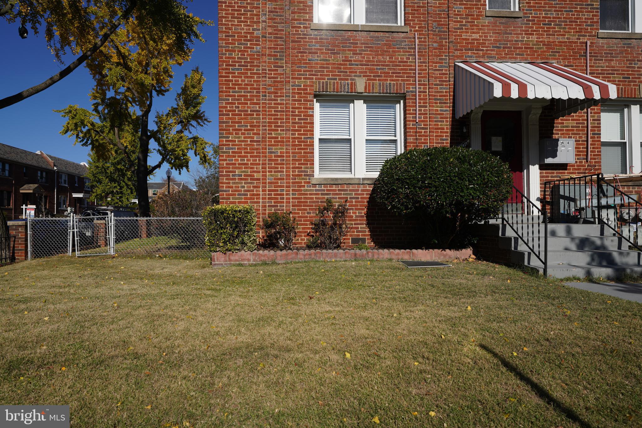 1500 OATES STREET NE 3