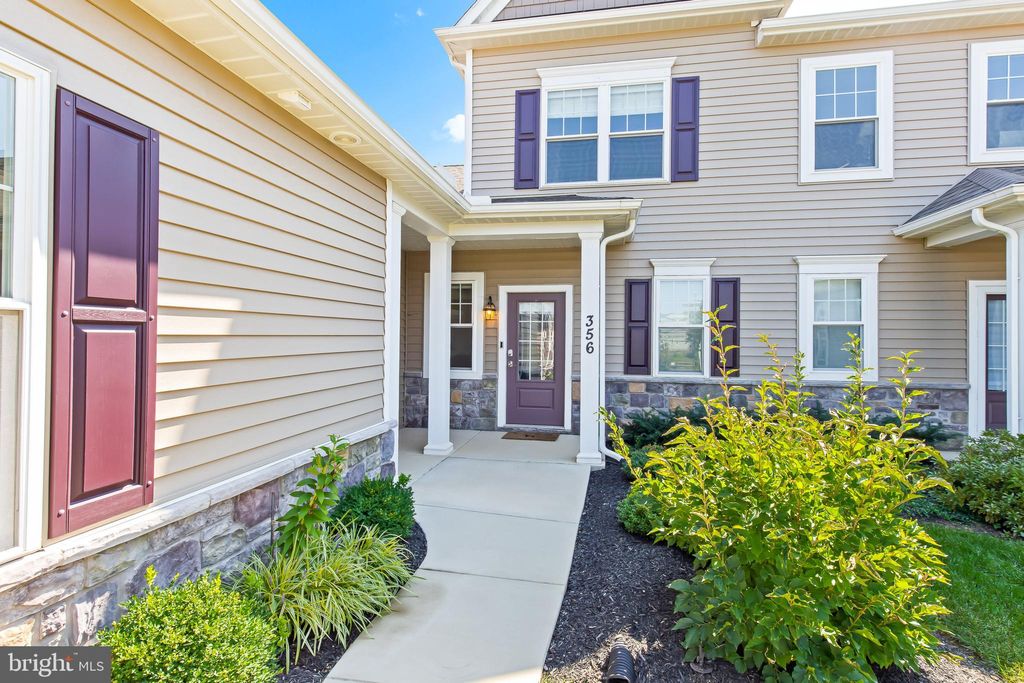 Photo of 356 Meadow Rose Drive, LITITZ, PA 17543 (MLS # PALA2057006)