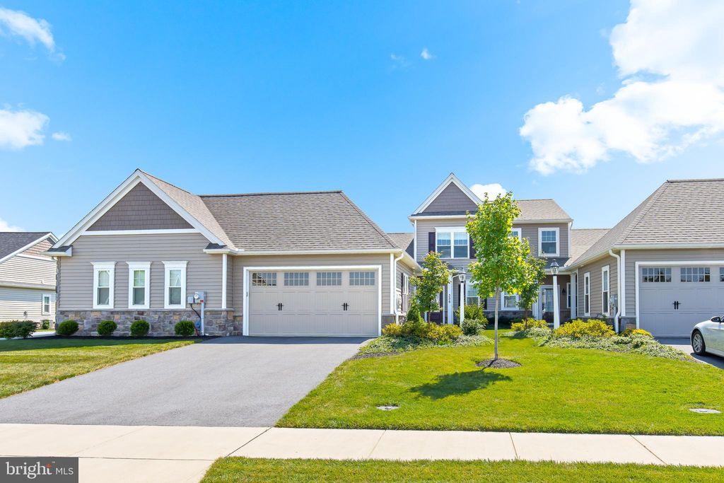 Photo of 356 Meadow Rose Drive, LITITZ, PA 17543 (MLS # PALA2057006)