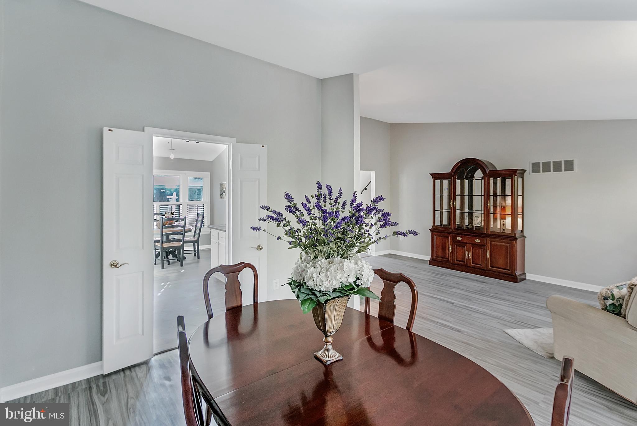 STONEGATE VILLAGE - Residential