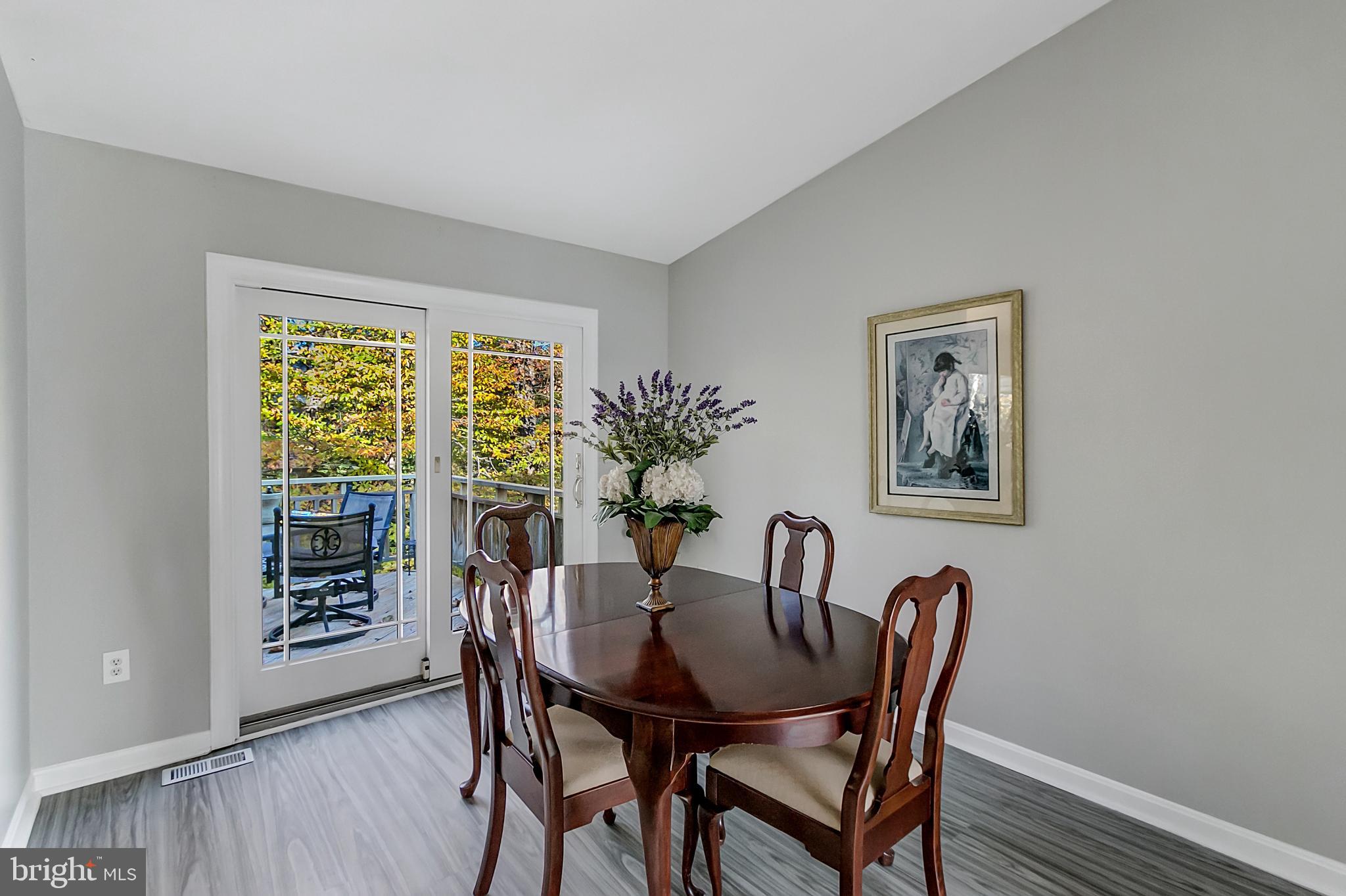 STONEGATE VILLAGE - Residential