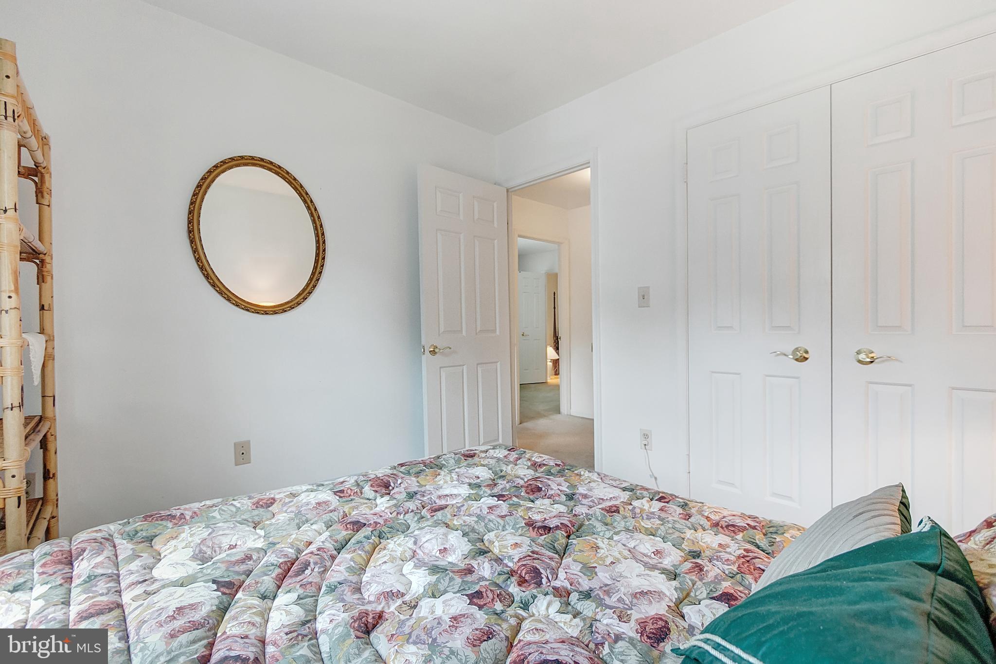 STONEGATE VILLAGE - Residential