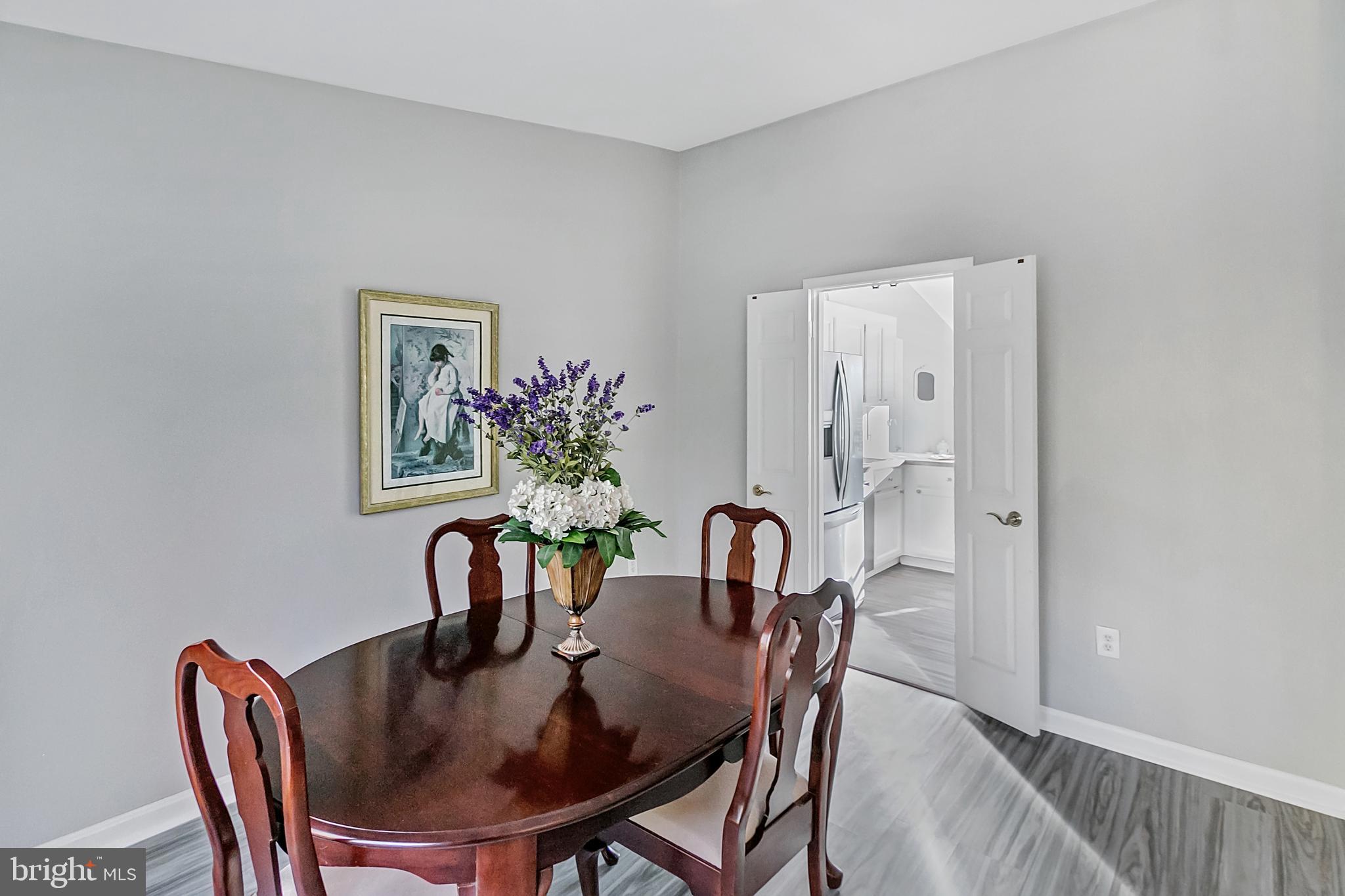 STONEGATE VILLAGE - Residential