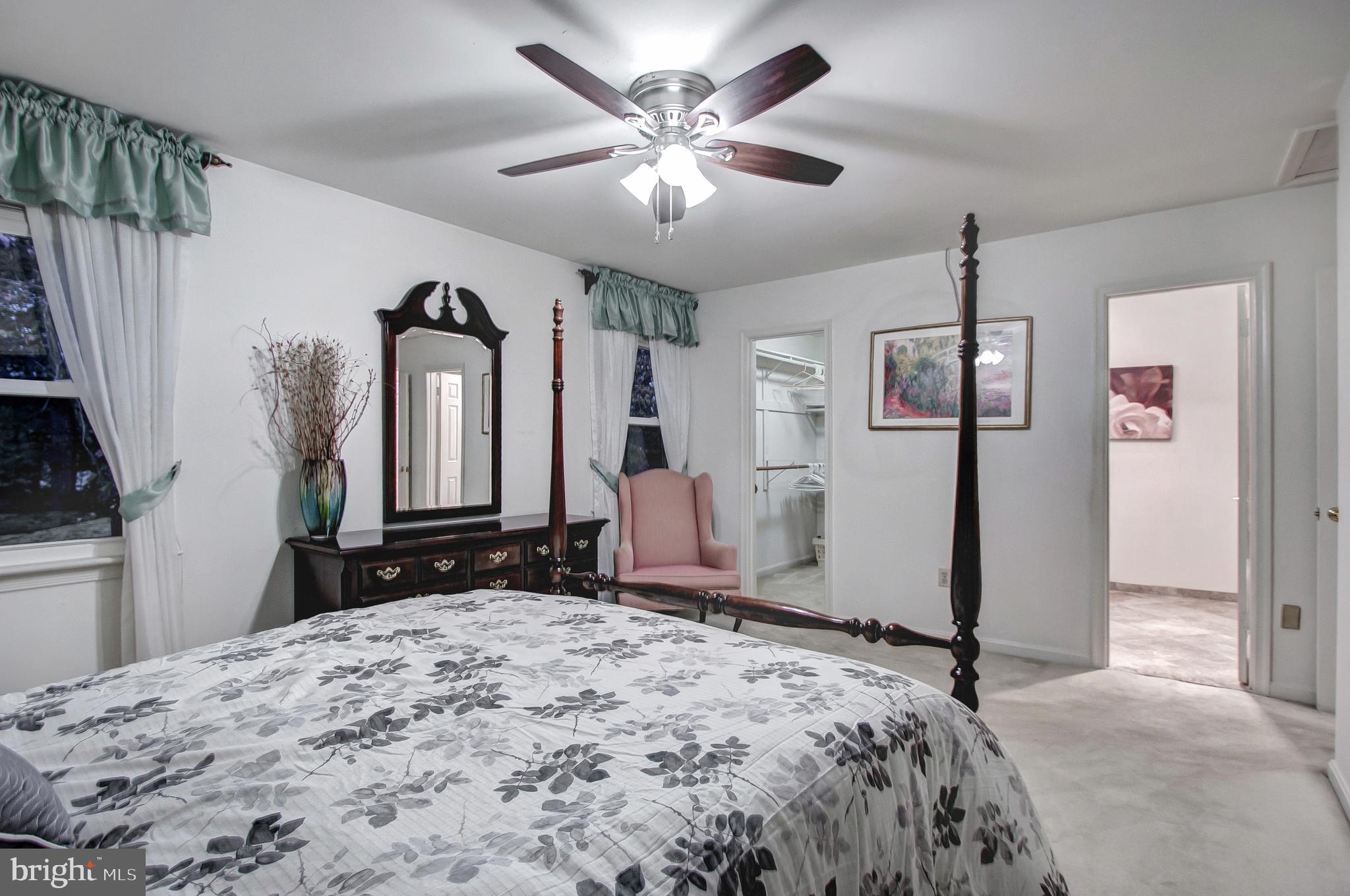 STONEGATE VILLAGE - Residential