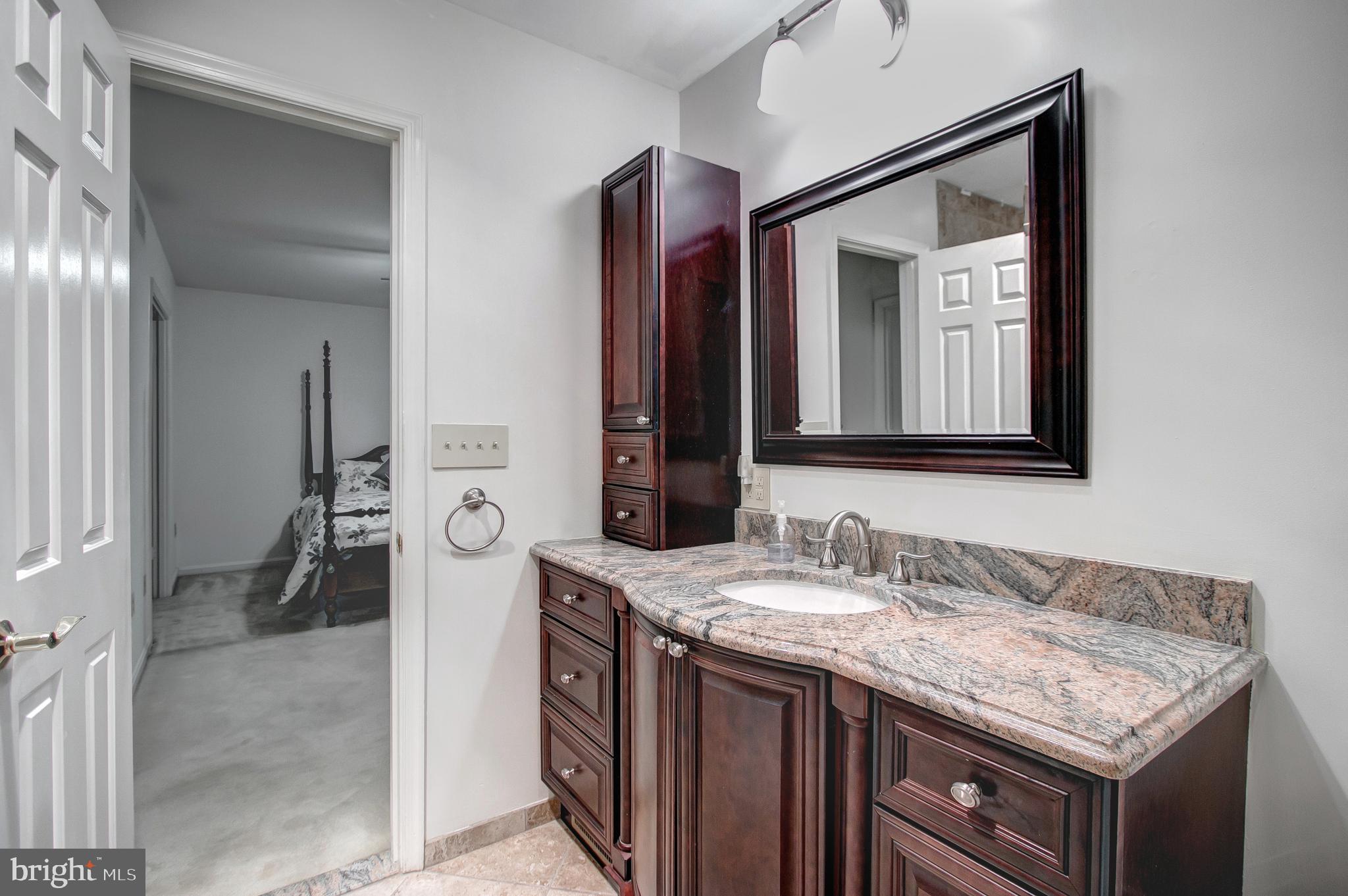 STONEGATE VILLAGE - Residential