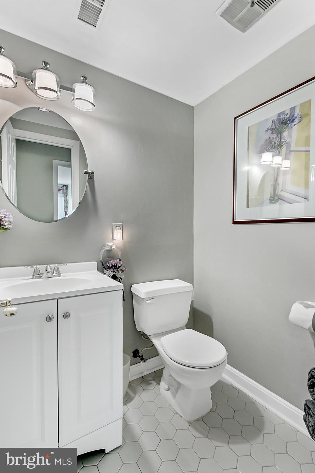 STONEGATE VILLAGE - Residential